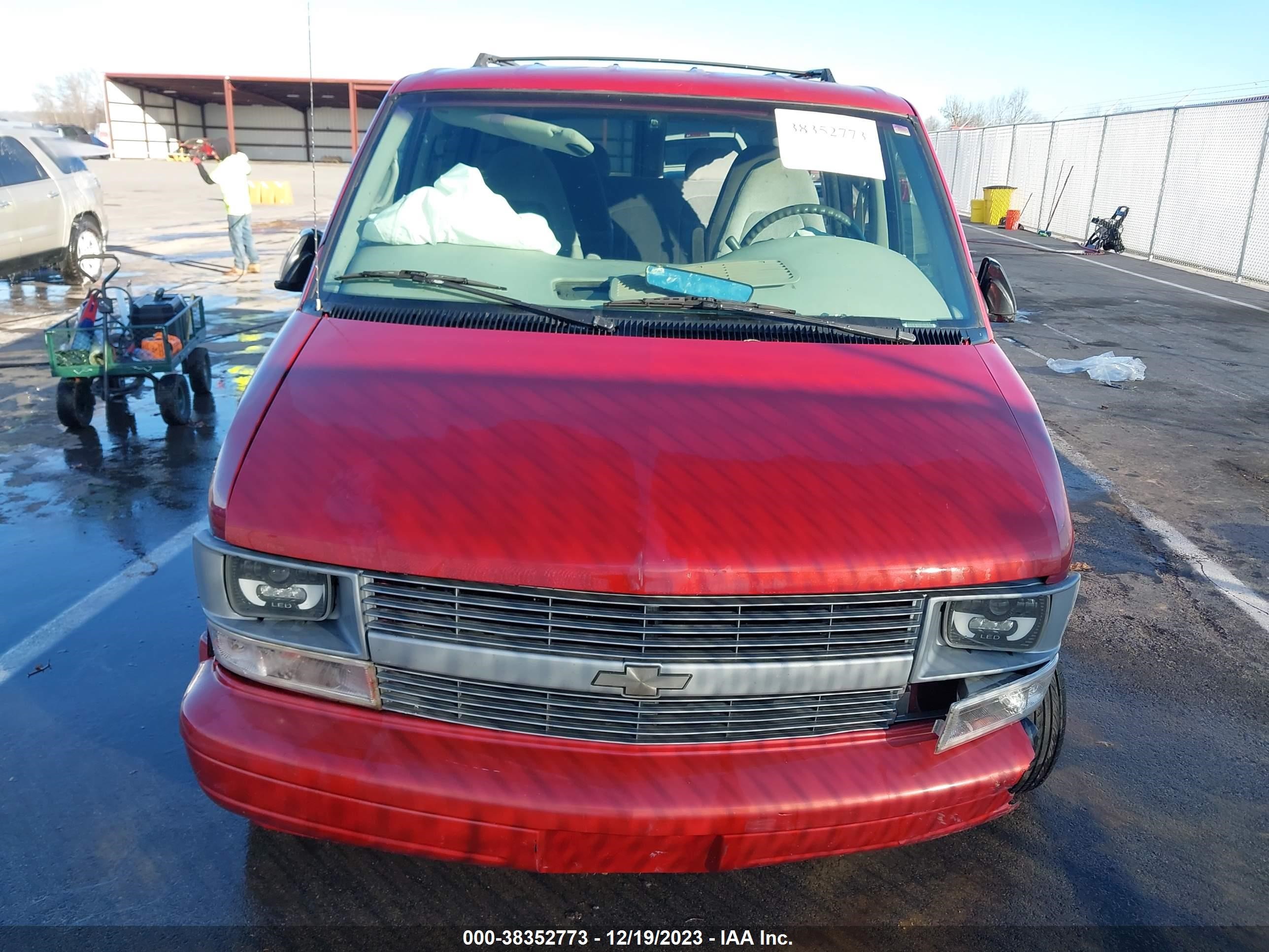 Photo 11 VIN: 1GNDM19W0VB142466 - CHEVROLET ASTRO 