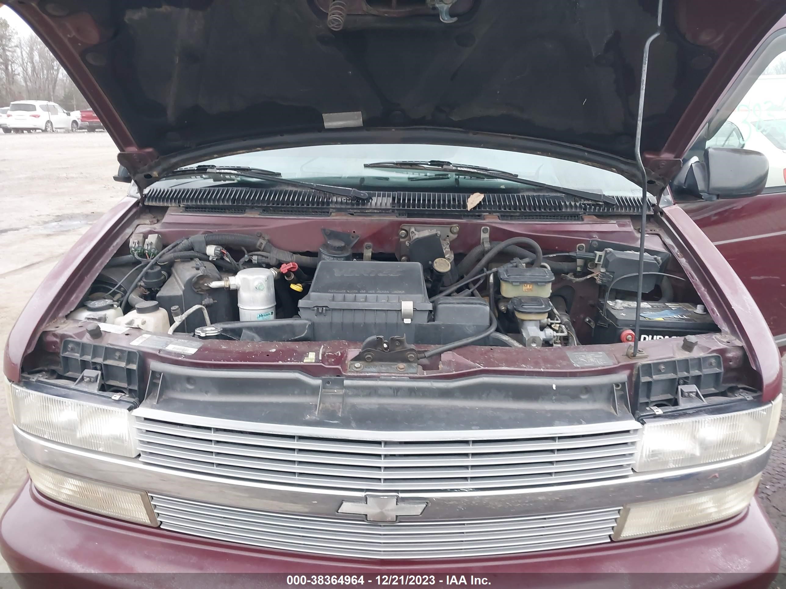 Photo 9 VIN: 1GNDM19W1SB256097 - CHEVROLET ASTRO 