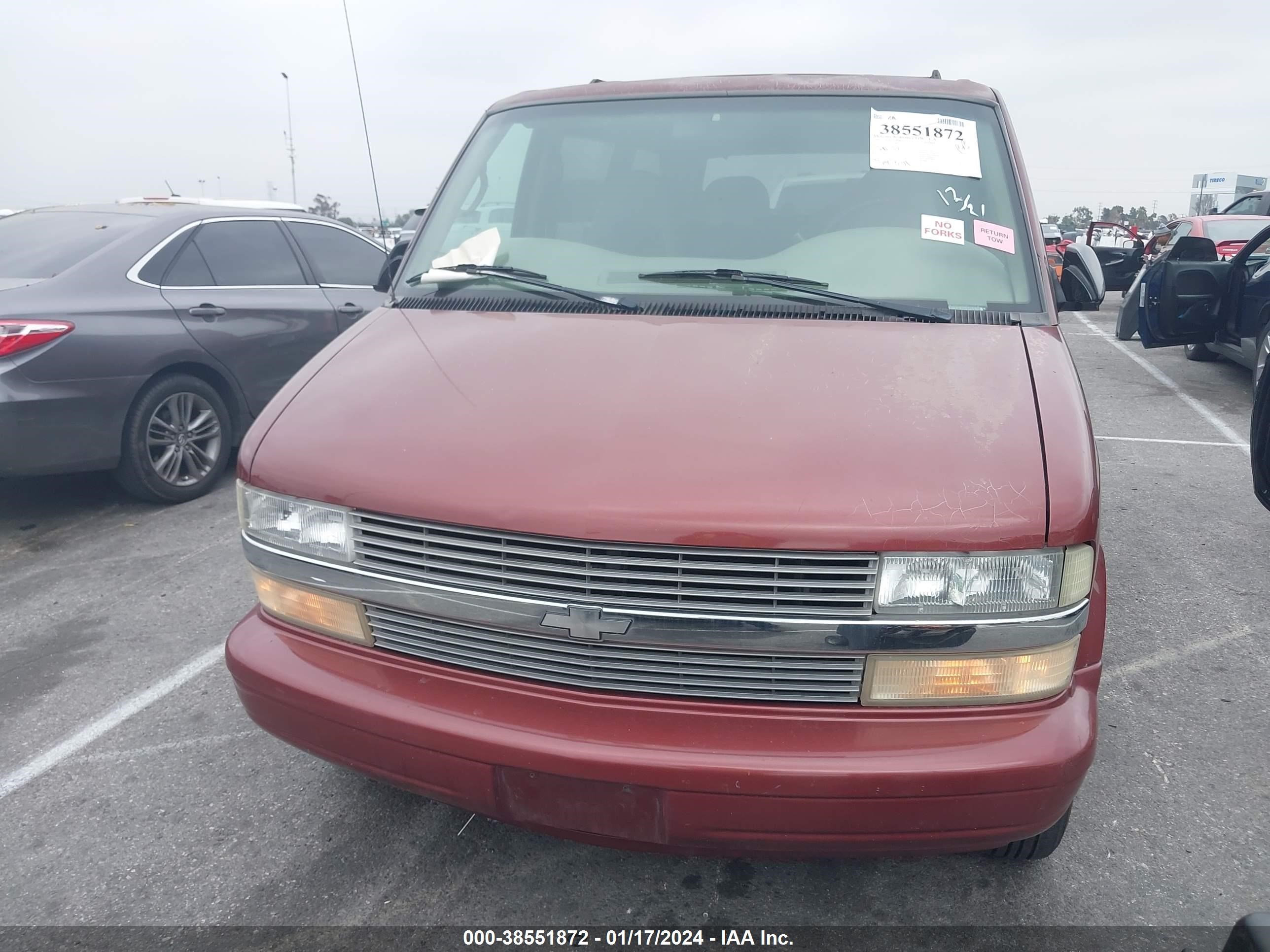 Photo 5 VIN: 1GNDM19W1XB117577 - CHEVROLET ASTRO 