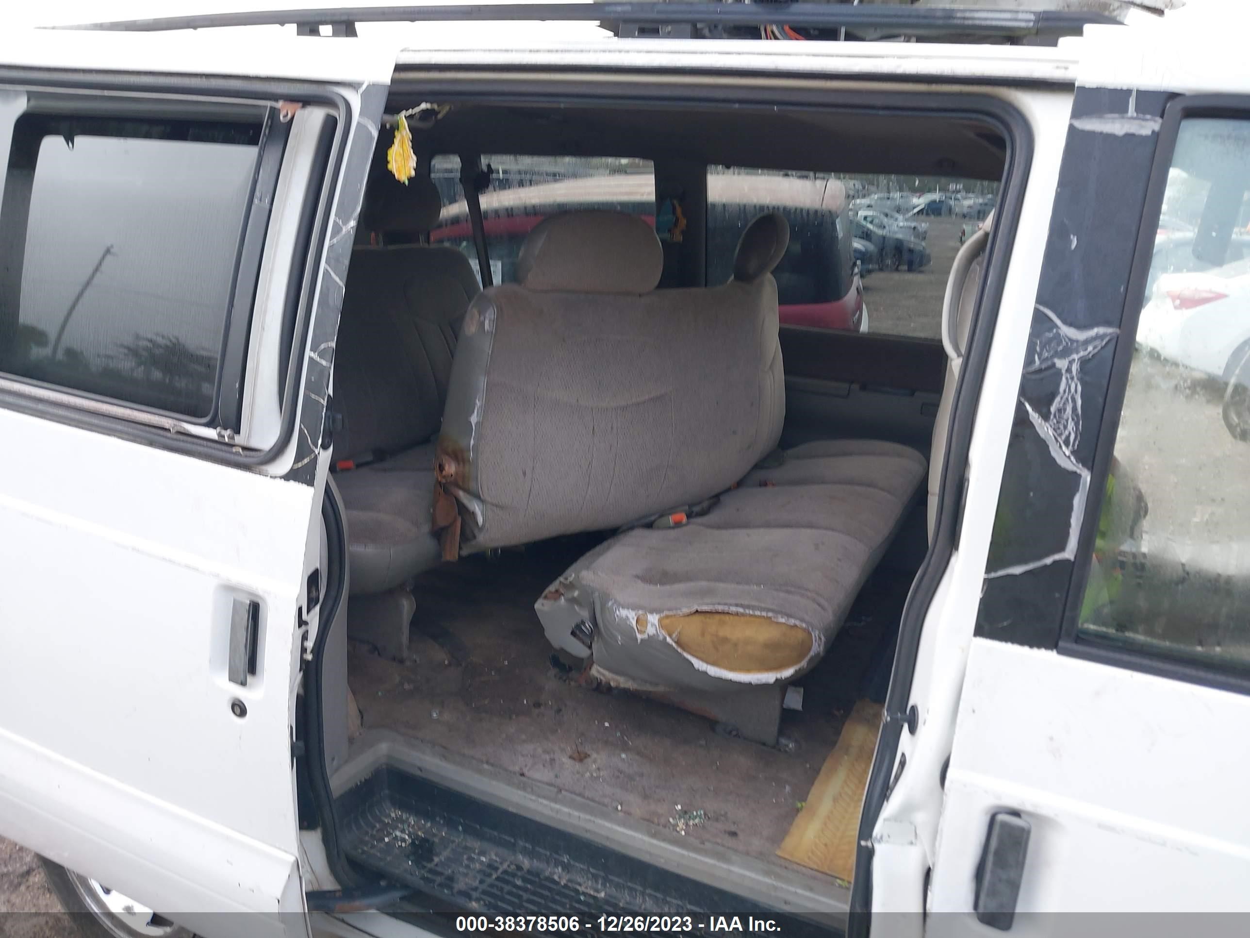 Photo 7 VIN: 1GNDM19W3XB163931 - CHEVROLET ASTRO 