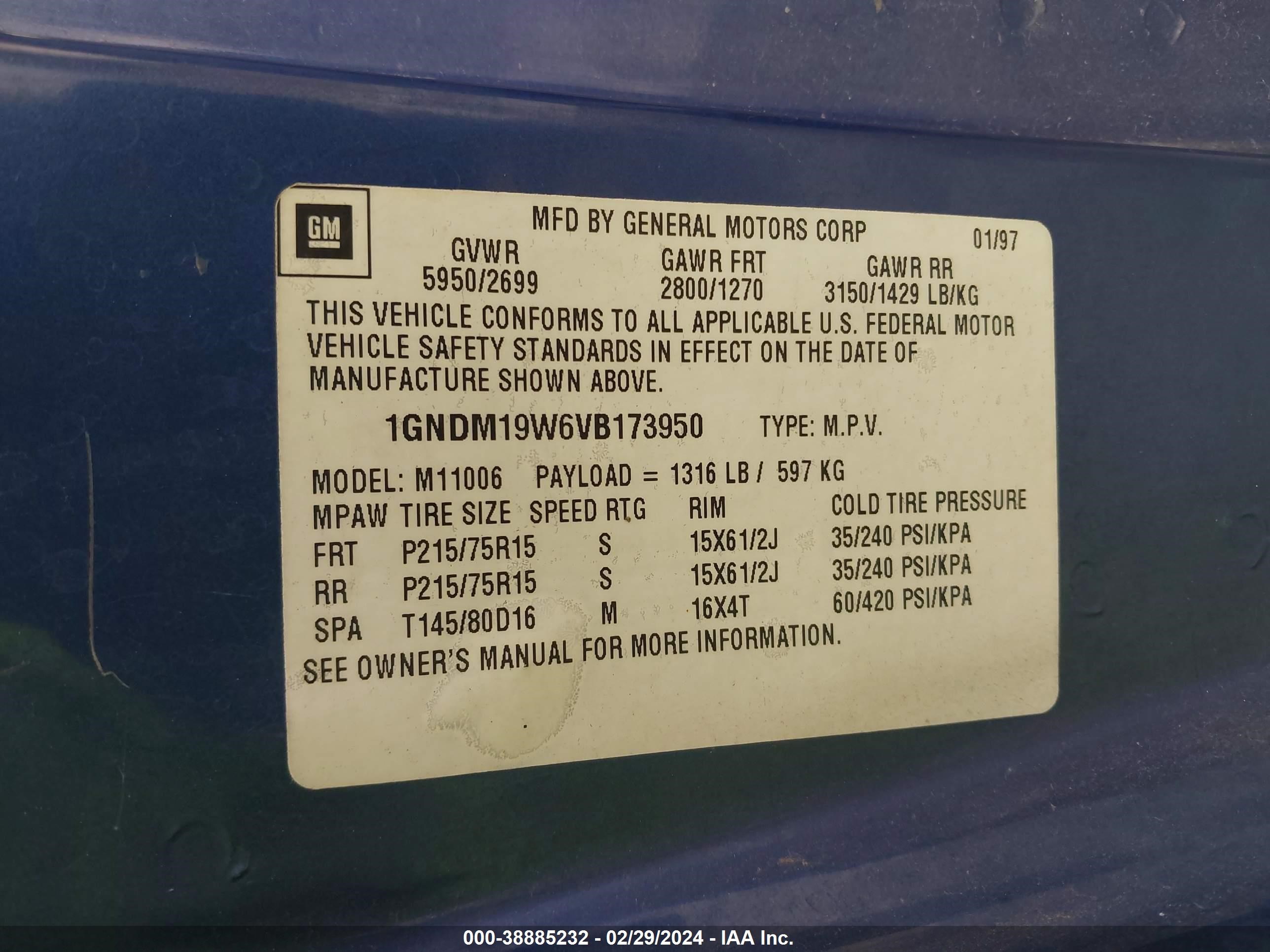 Photo 8 VIN: 1GNDM19W6VB173950 - CHEVROLET ASTRO 