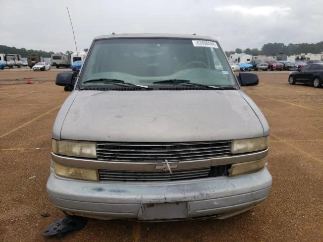 Photo 4 VIN: 1GNDM19W9YB143880 - CHEVROLET ASTRO 