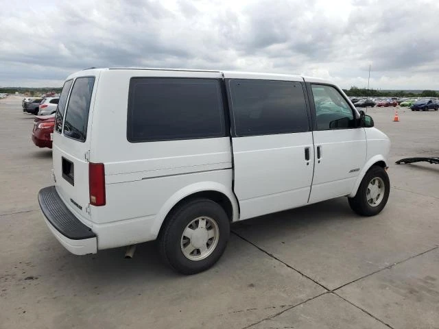 Photo 2 VIN: 1GNDM19W9YB163692 - CHEVROLET ASTRO 