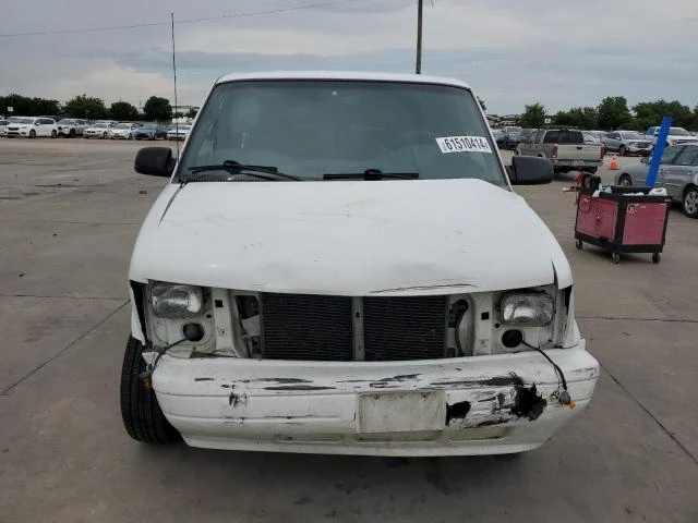 Photo 4 VIN: 1GNDM19W9YB163692 - CHEVROLET ASTRO 