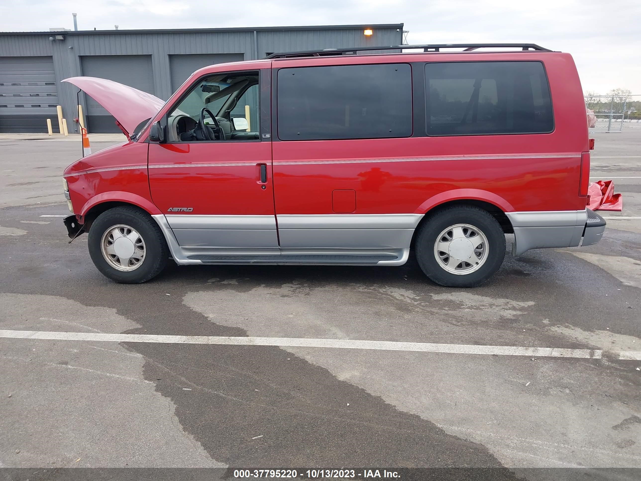 Photo 14 VIN: 1GNDM19W9YB213782 - CHEVROLET ASTRO 