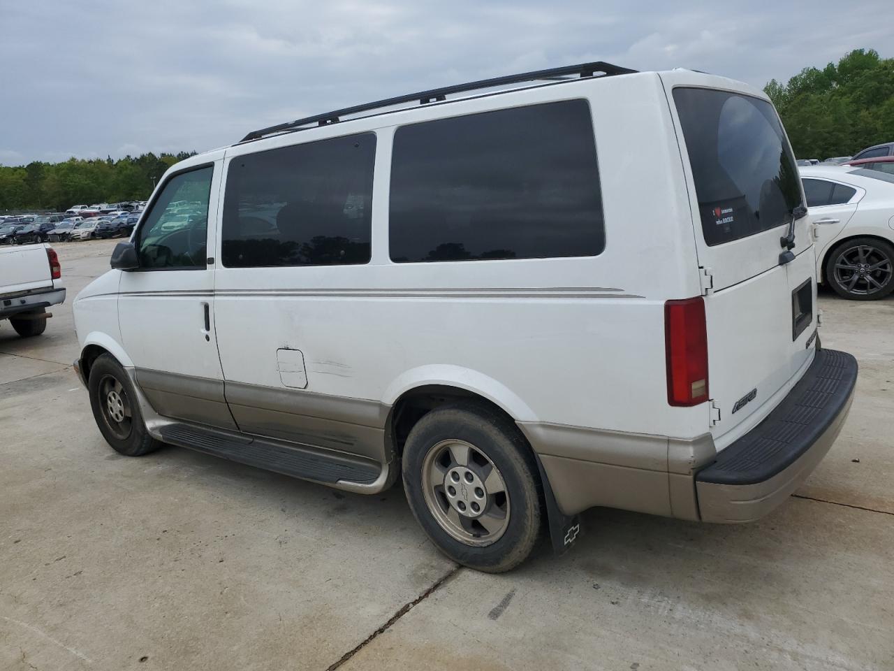 Photo 1 VIN: 1GNDM19X13B127836 - CHEVROLET ASTRO 