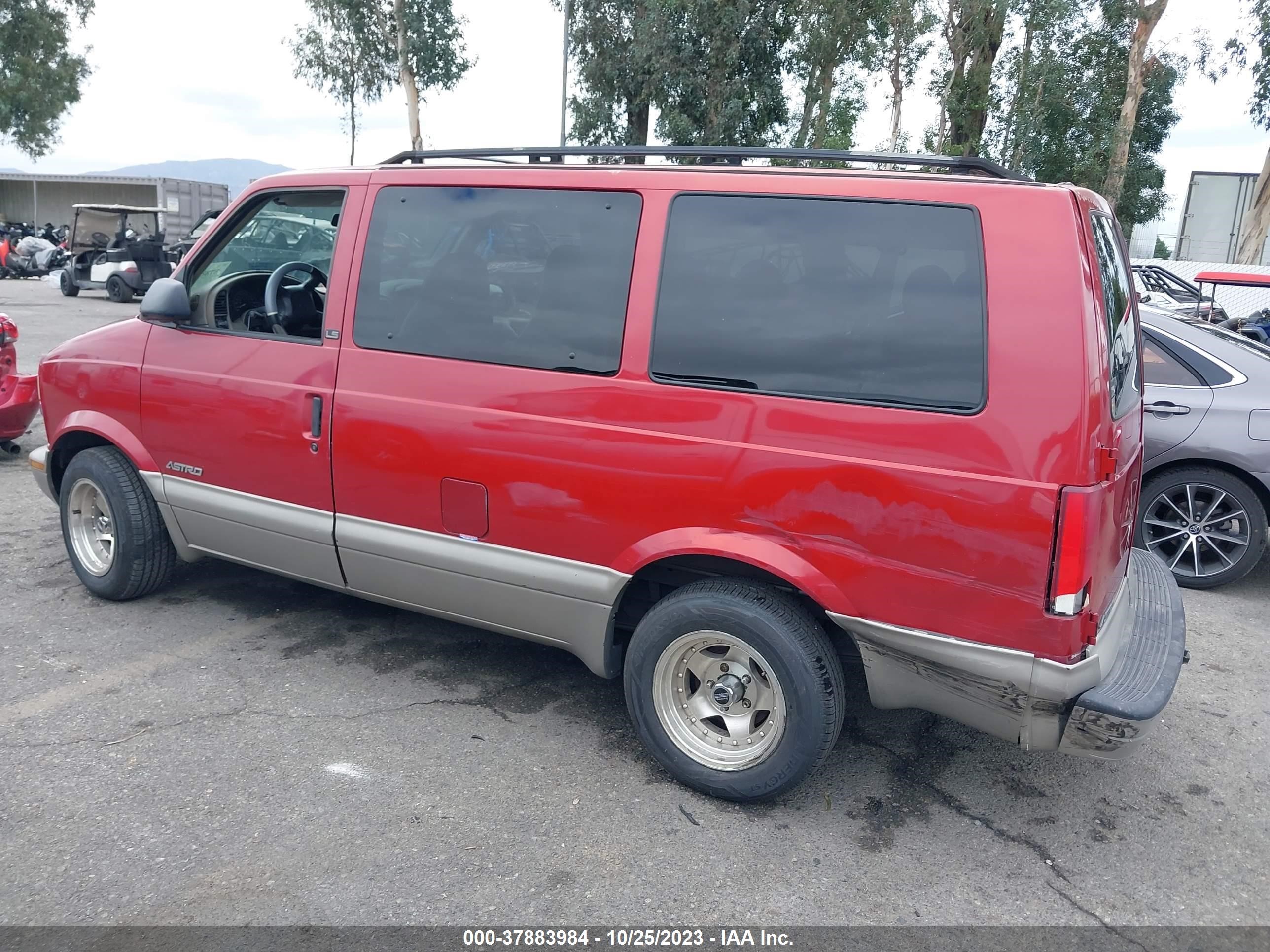 Photo 13 VIN: 1GNDM19X22B100241 - CHEVROLET ASTRO 