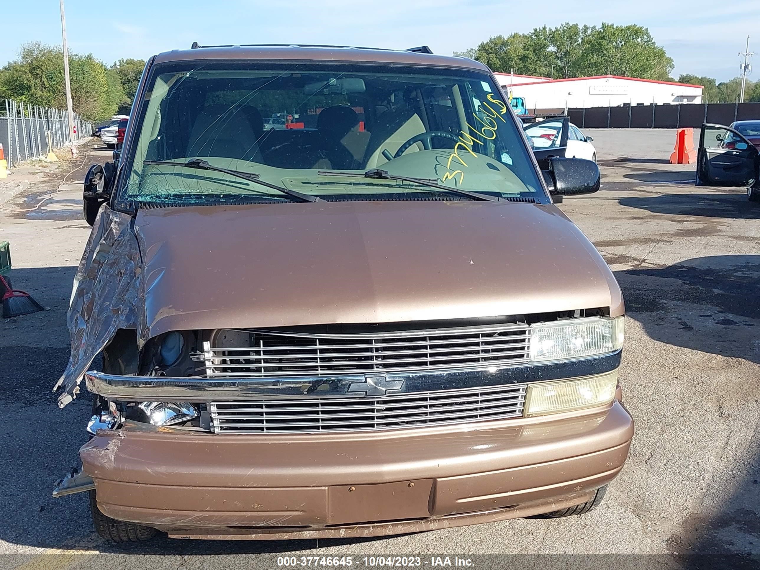 Photo 5 VIN: 1GNDM19X25B112426 - CHEVROLET ASTRO 