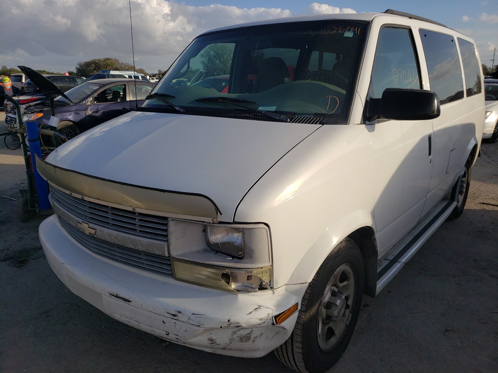 Photo 1 VIN: 1GNDM19X85B100801 - CHEVROLET ASTRO 