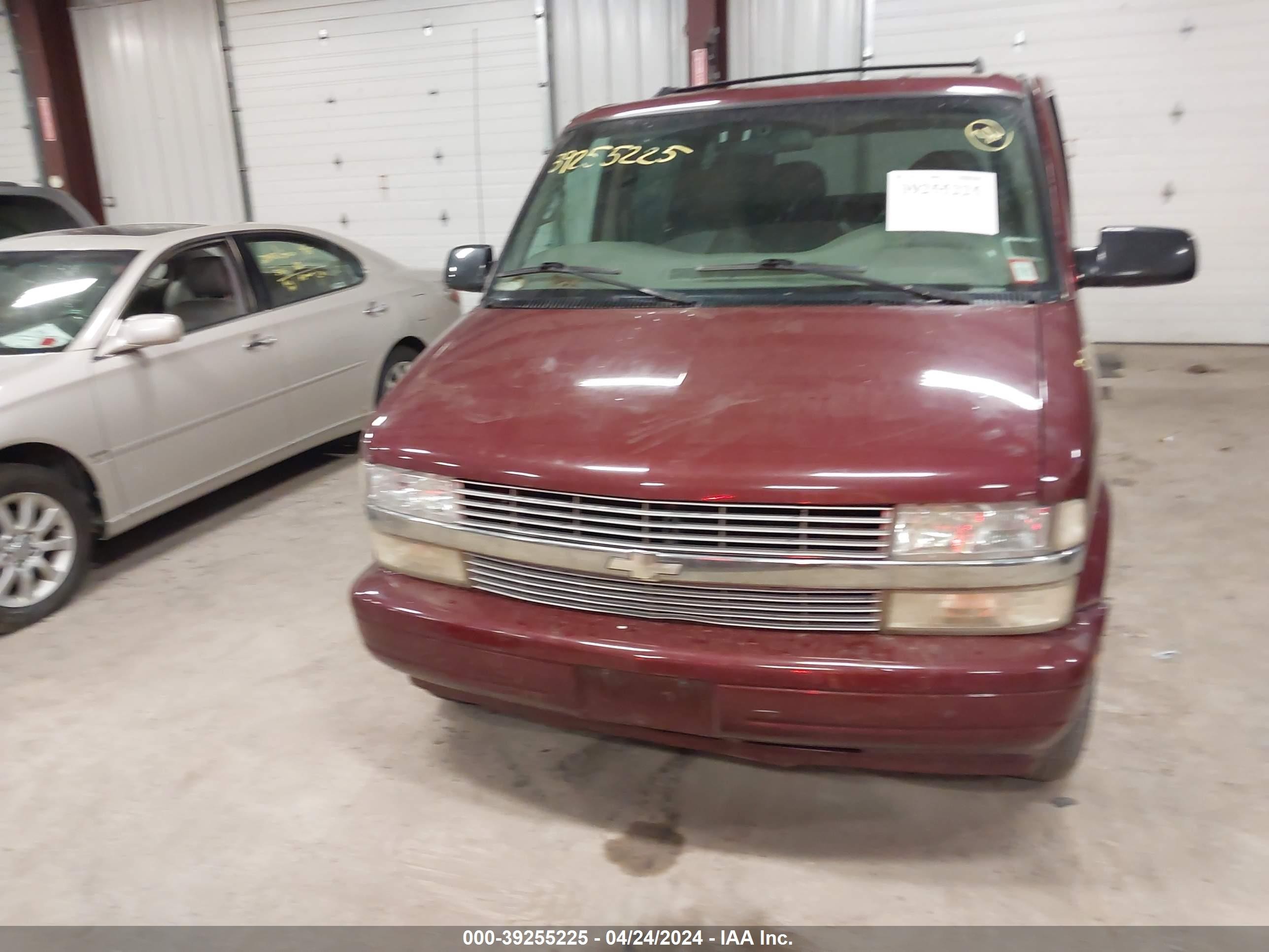 Photo 11 VIN: 1GNDM19X85B116819 - CHEVROLET ASTRO 