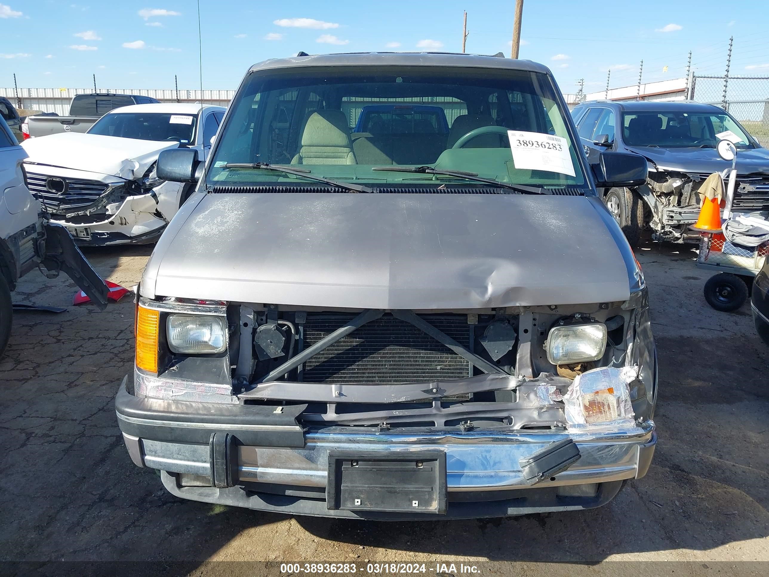 Photo 11 VIN: 1GNDM19Z7RB116883 - CHEVROLET ASTRO 