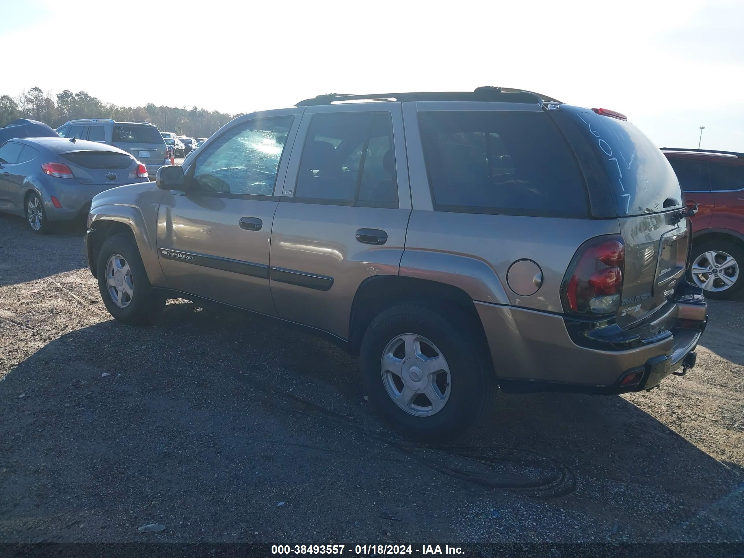 Photo 2 VIN: 1GNDS13S032160717 - CHEVROLET TRAILBLAZER 