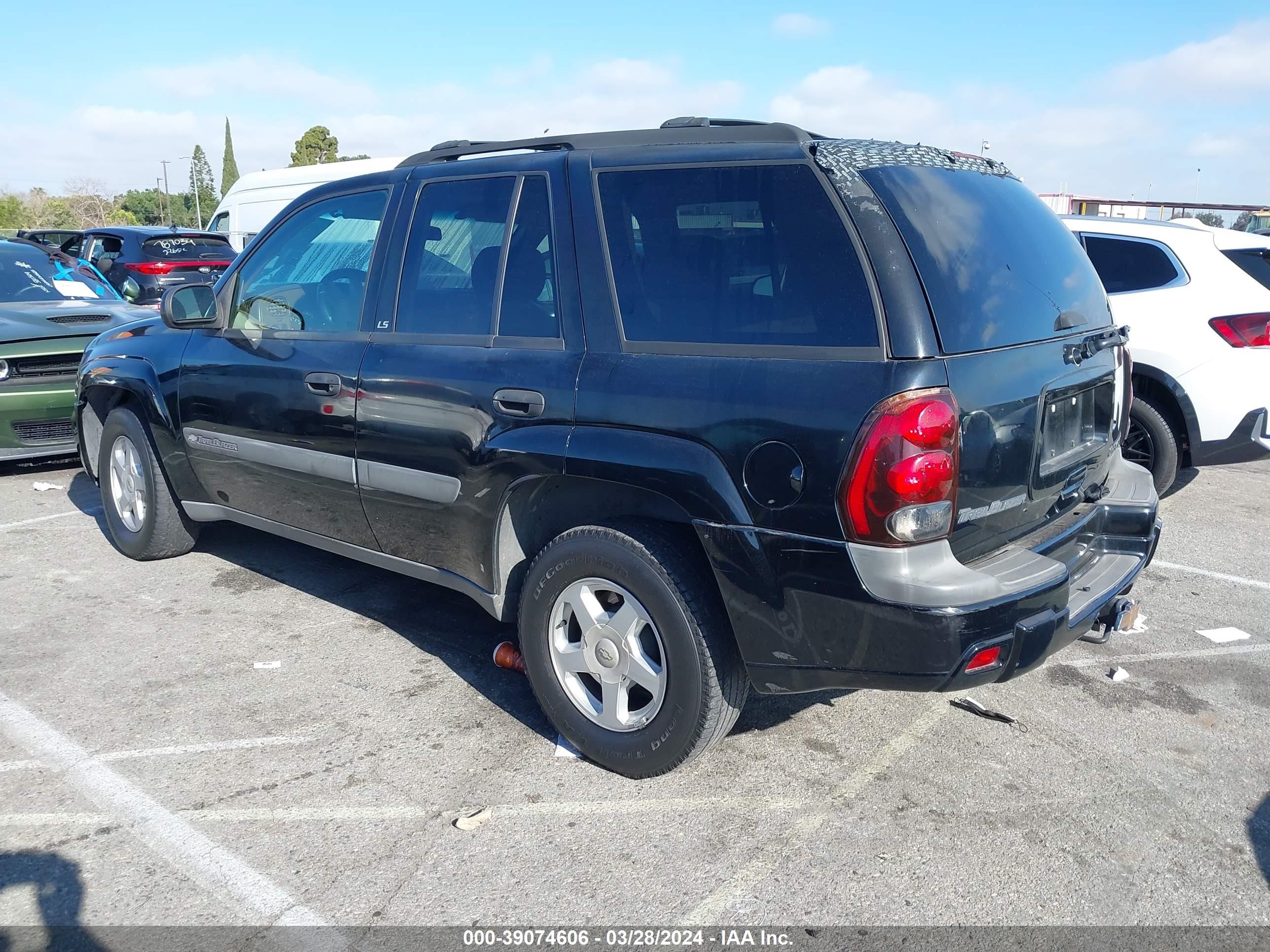 Photo 2 VIN: 1GNDS13S032217269 - CHEVROLET TRAILBLAZER 