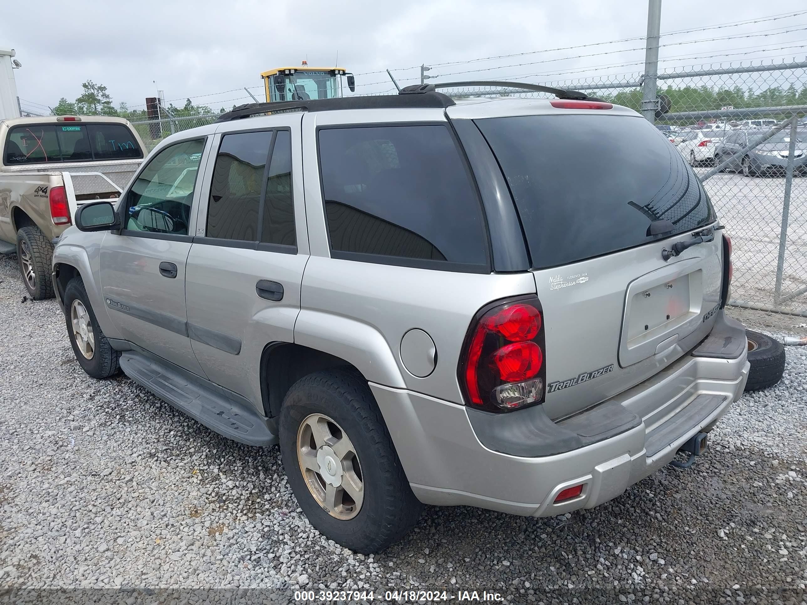 Photo 2 VIN: 1GNDS13S042229844 - CHEVROLET TRAILBLAZER 