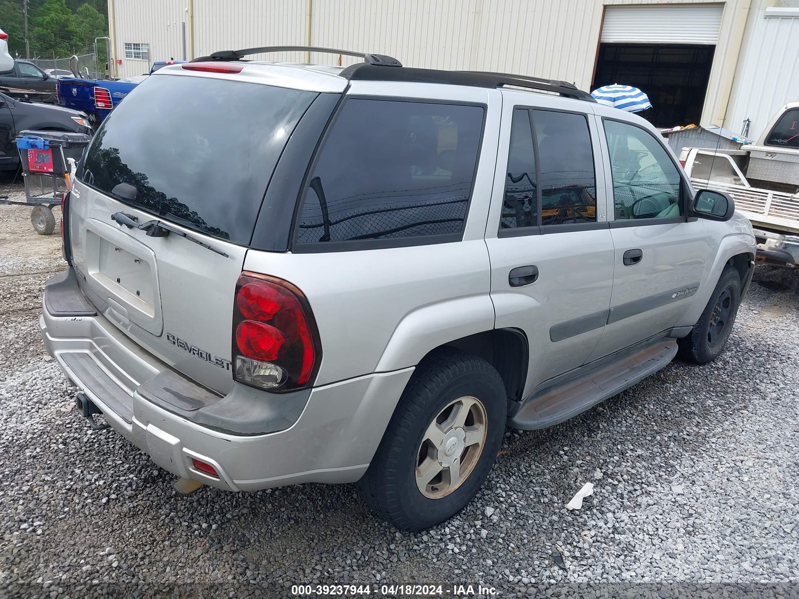 Photo 3 VIN: 1GNDS13S042229844 - CHEVROLET TRAILBLAZER 