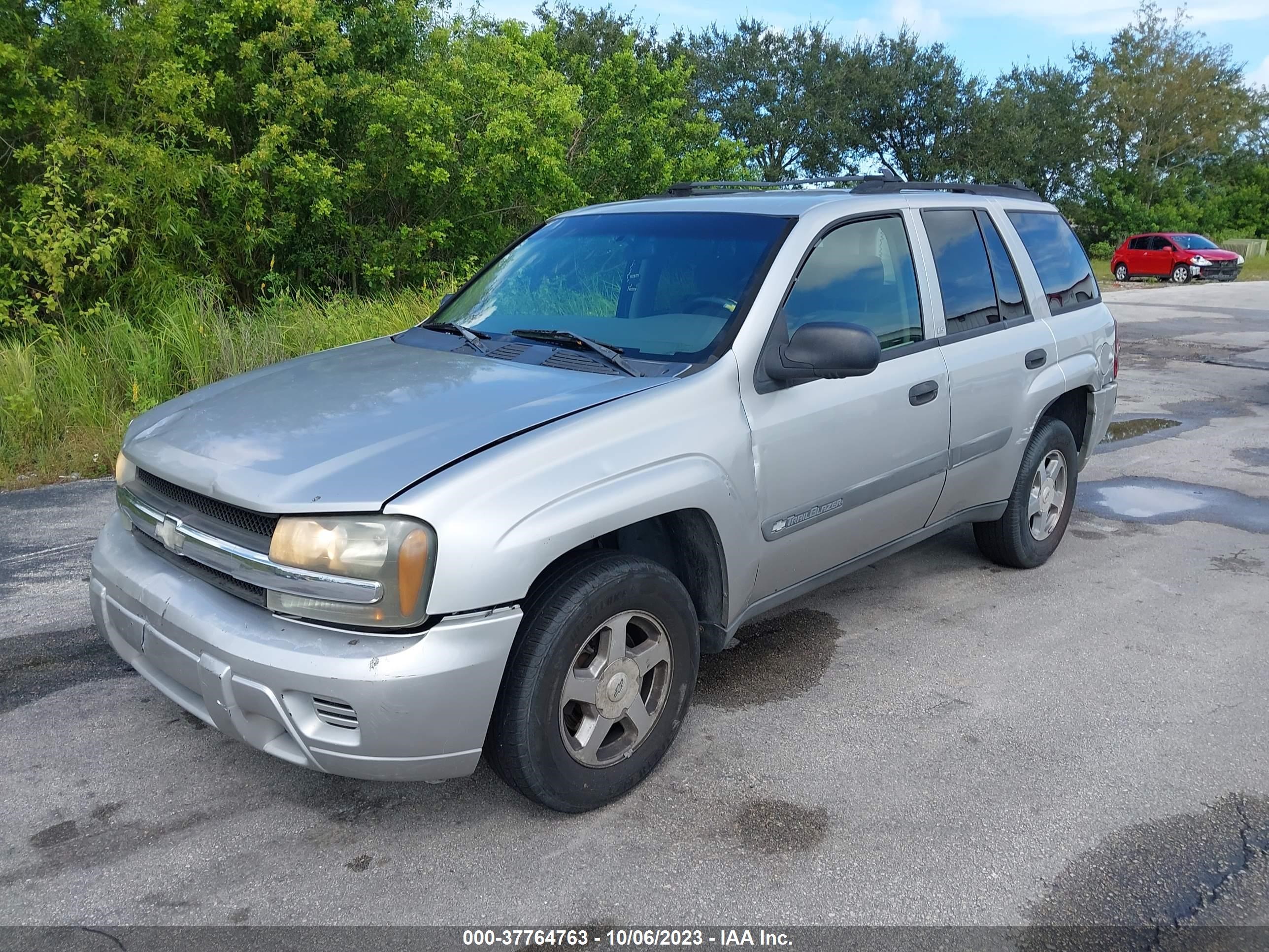 Photo 1 VIN: 1GNDS13S042395684 - CHEVROLET TRAILBLAZER 