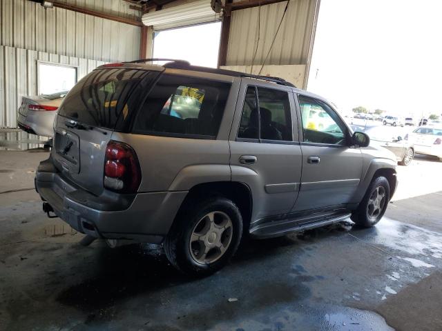 Photo 2 VIN: 1GNDS13S052151969 - CHEVROLET TRAILBLZR 