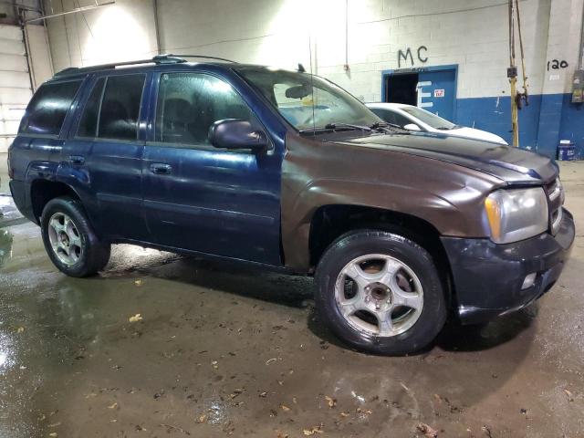 Photo 3 VIN: 1GNDS13S082104882 - CHEVROLET TRAILBLZR 