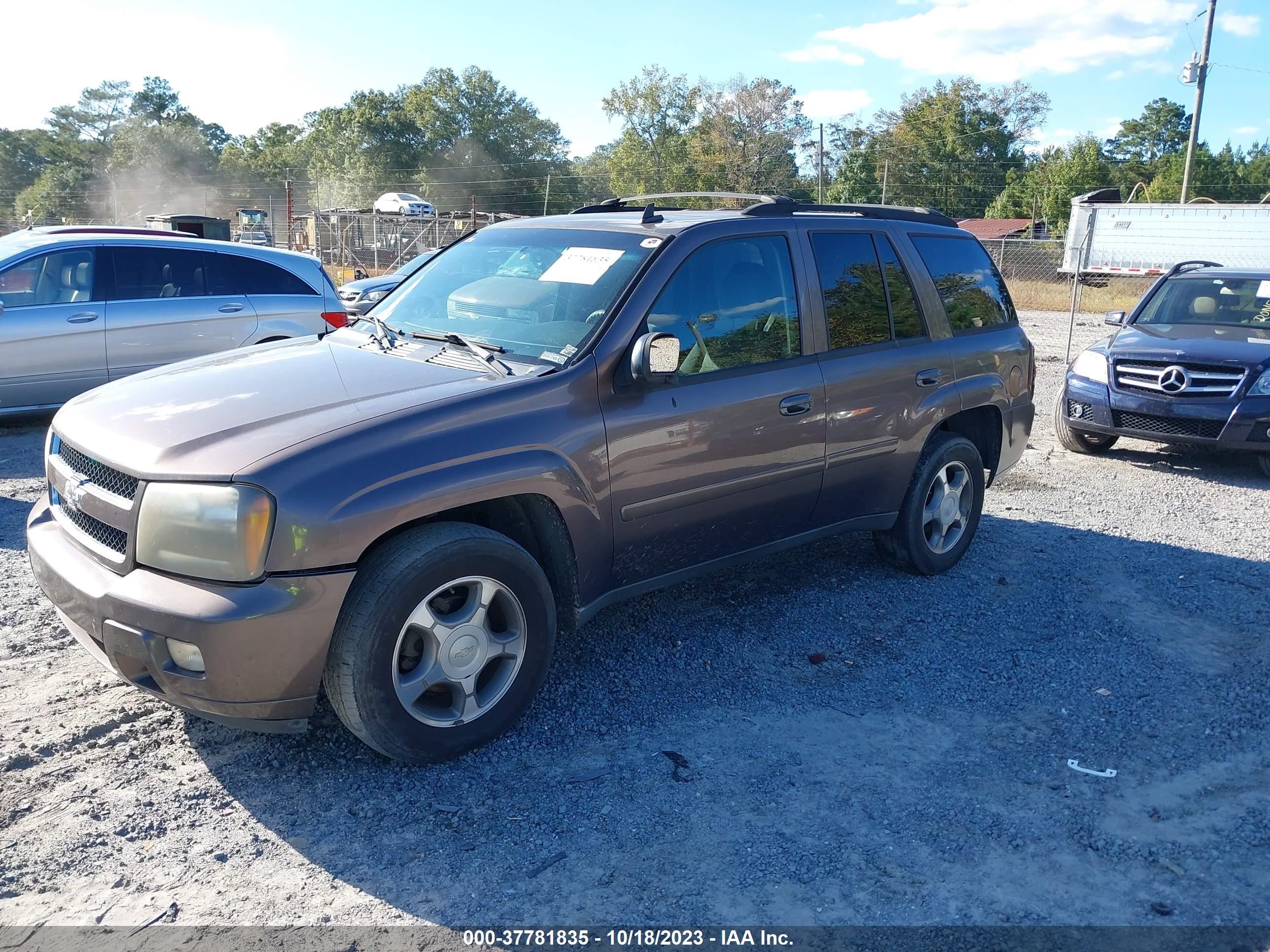 Photo 1 VIN: 1GNDS13S082119656 - CHEVROLET TRAILBLAZER 