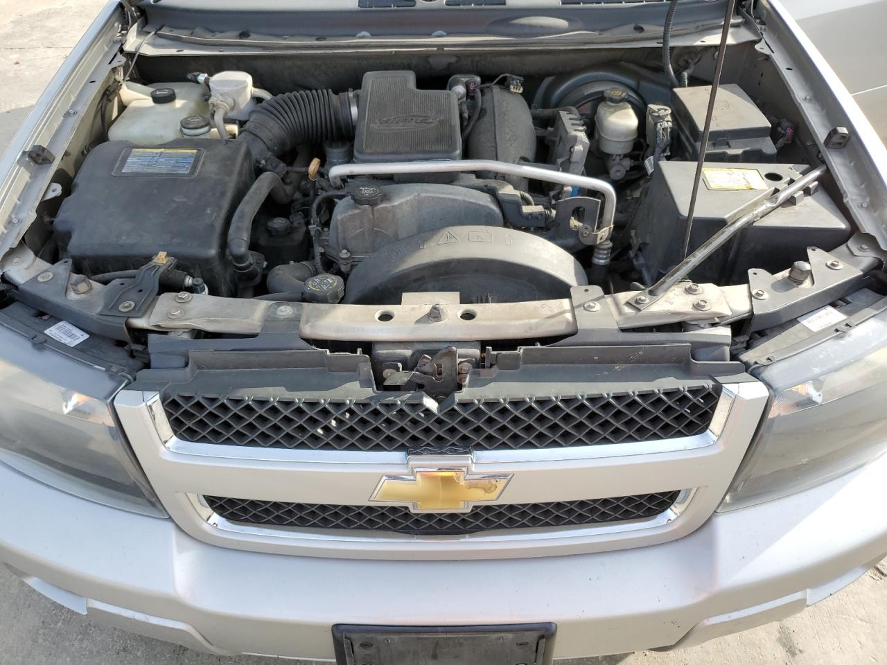 Photo 10 VIN: 1GNDS13S172246124 - CHEVROLET TRAILBLAZER 