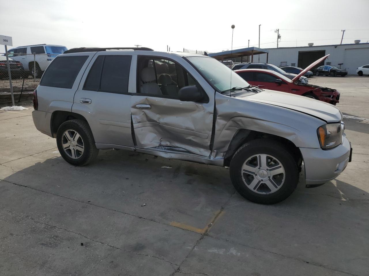 Photo 3 VIN: 1GNDS13S172246124 - CHEVROLET TRAILBLAZER 