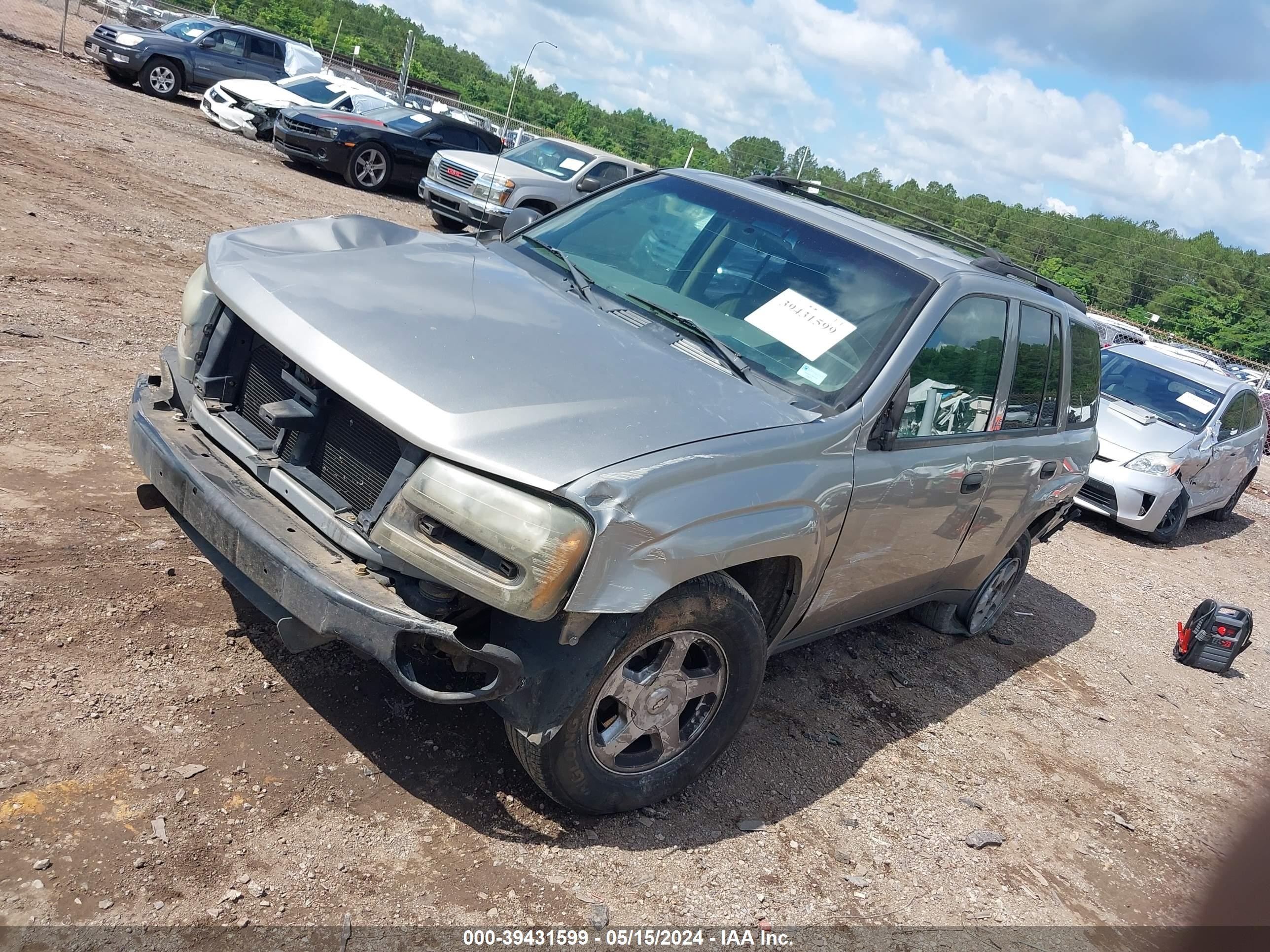 Photo 1 VIN: 1GNDS13S222222567 - CHEVROLET TRAILBLAZER 