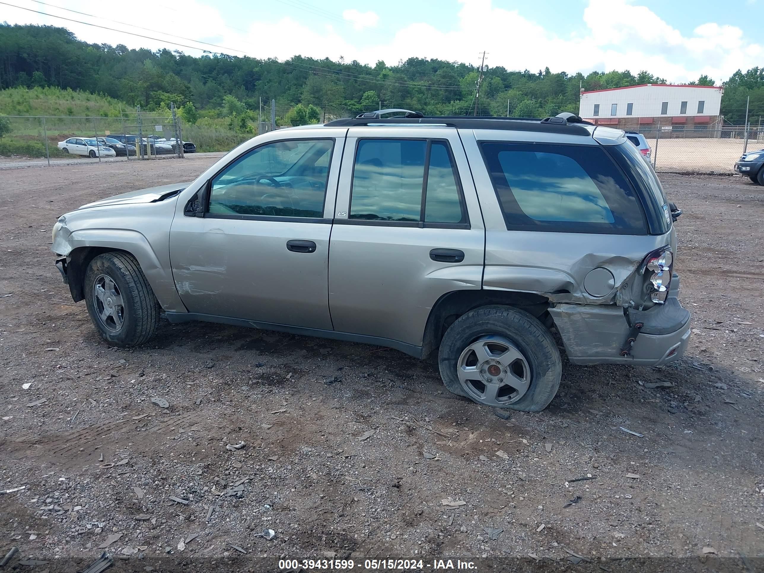 Photo 13 VIN: 1GNDS13S222222567 - CHEVROLET TRAILBLAZER 