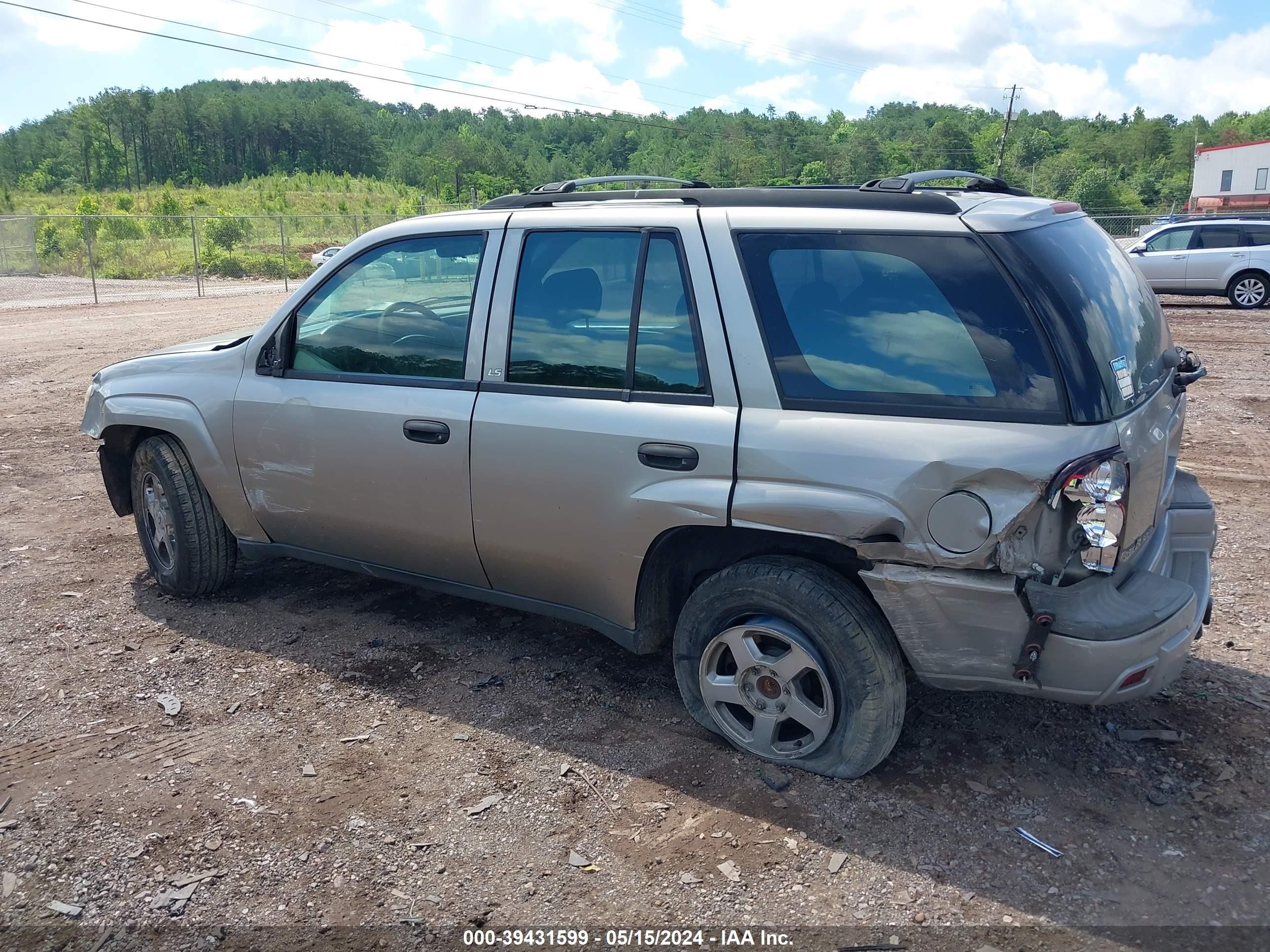 Photo 5 VIN: 1GNDS13S222222567 - CHEVROLET TRAILBLAZER 