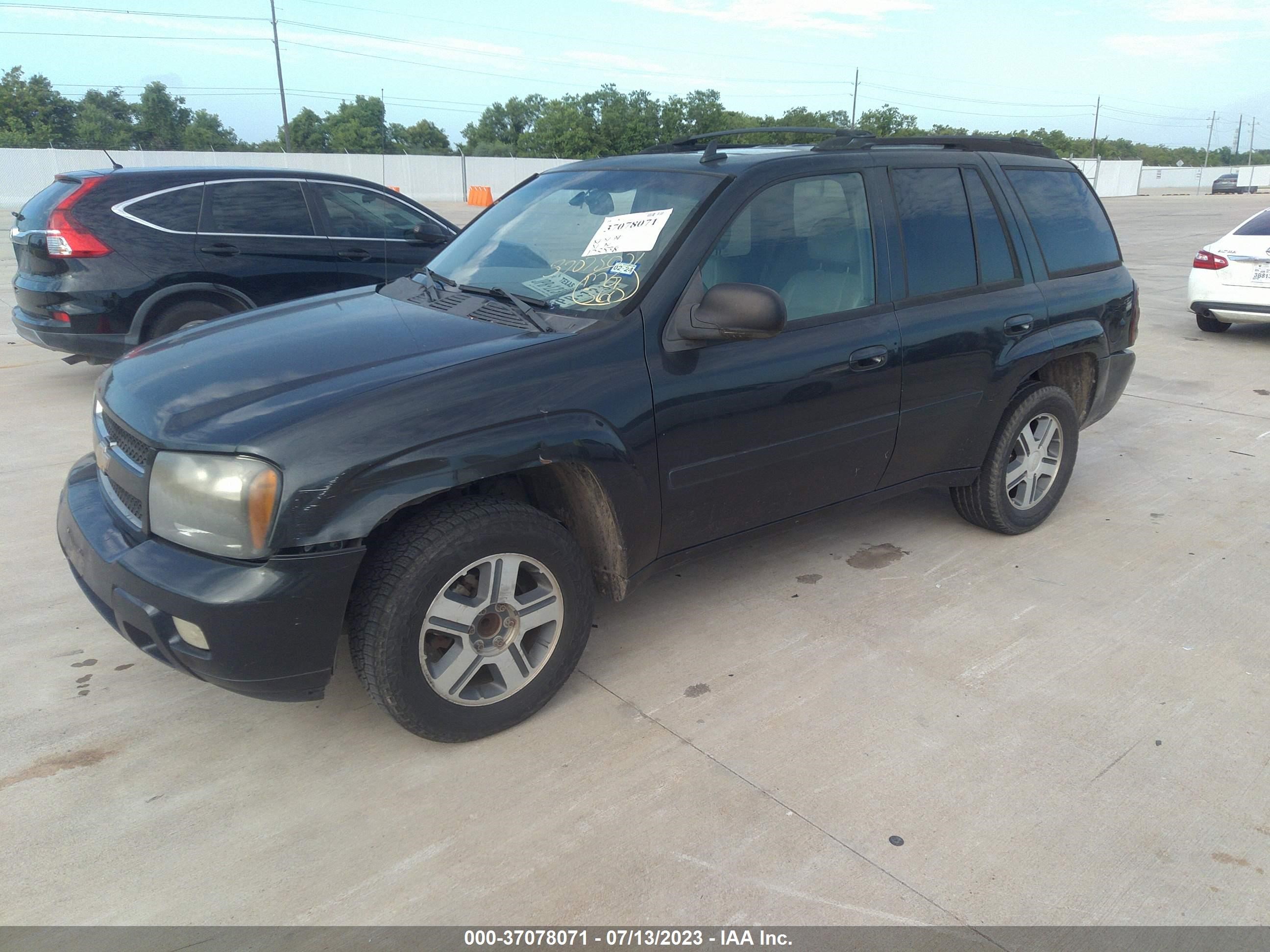 Photo 1 VIN: 1GNDS13S262307253 - CHEVROLET TRAILBLAZER 