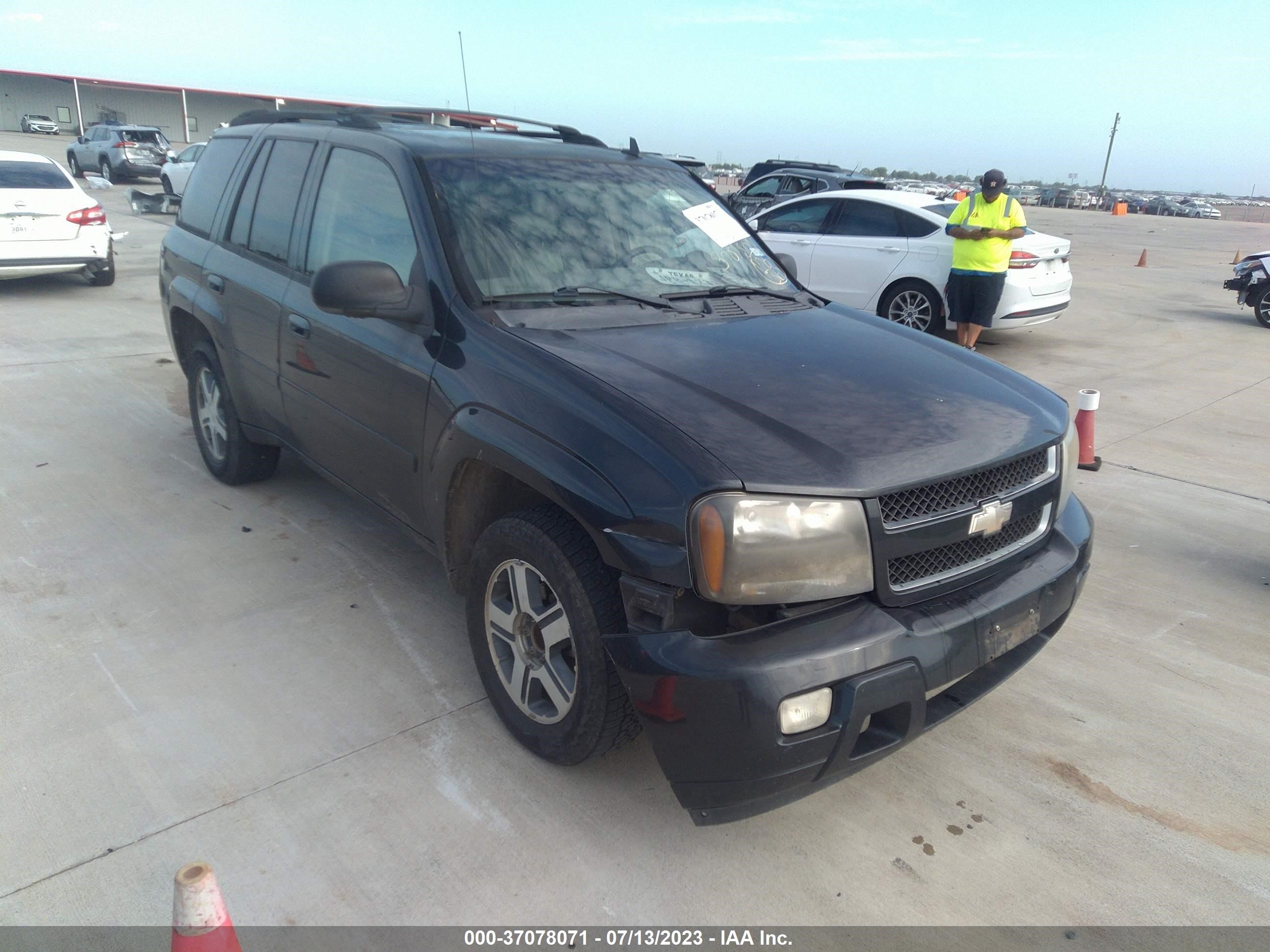 Photo 5 VIN: 1GNDS13S262307253 - CHEVROLET TRAILBLAZER 