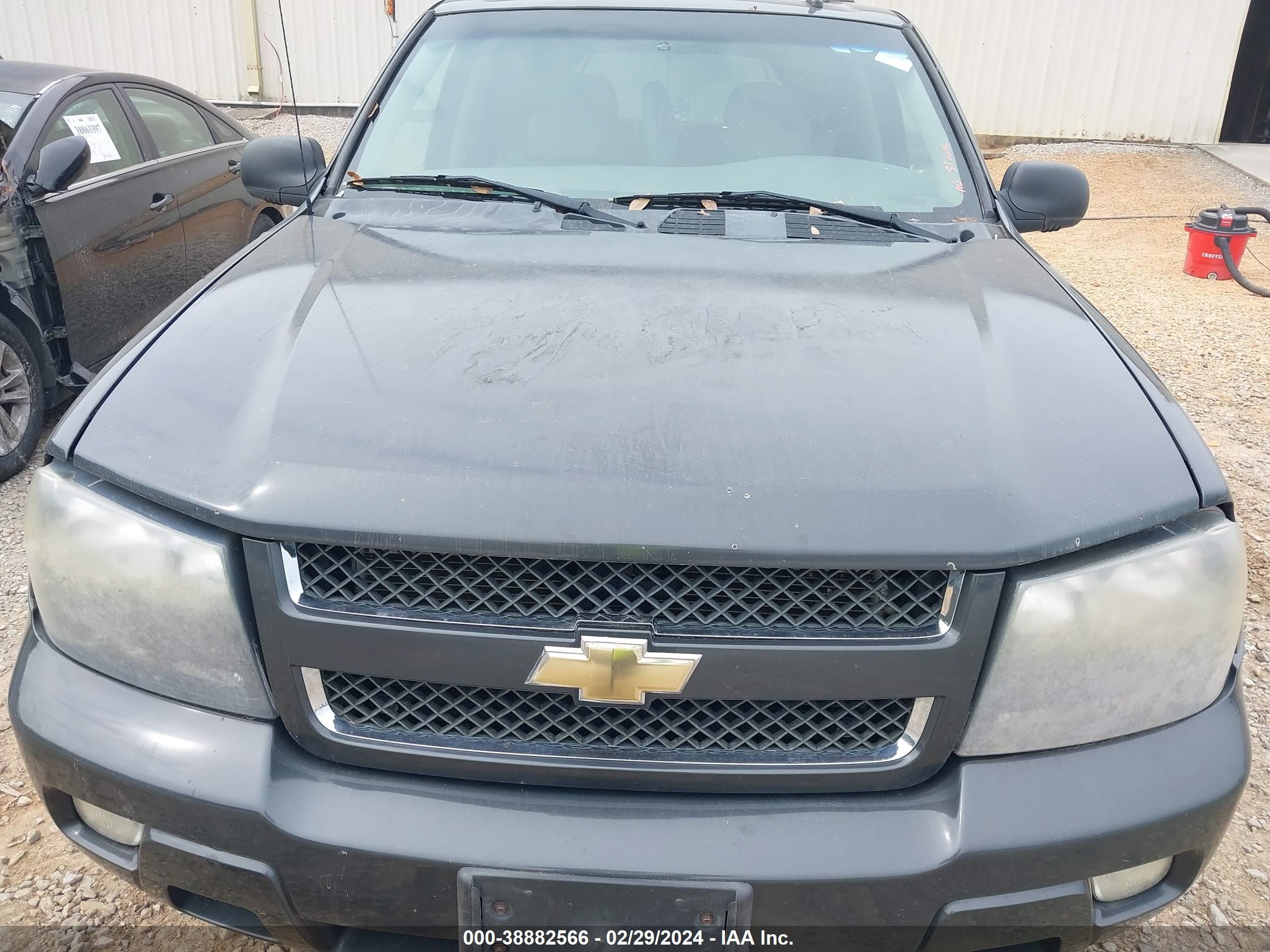 Photo 5 VIN: 1GNDS13S272296353 - CHEVROLET TRAILBLAZER 