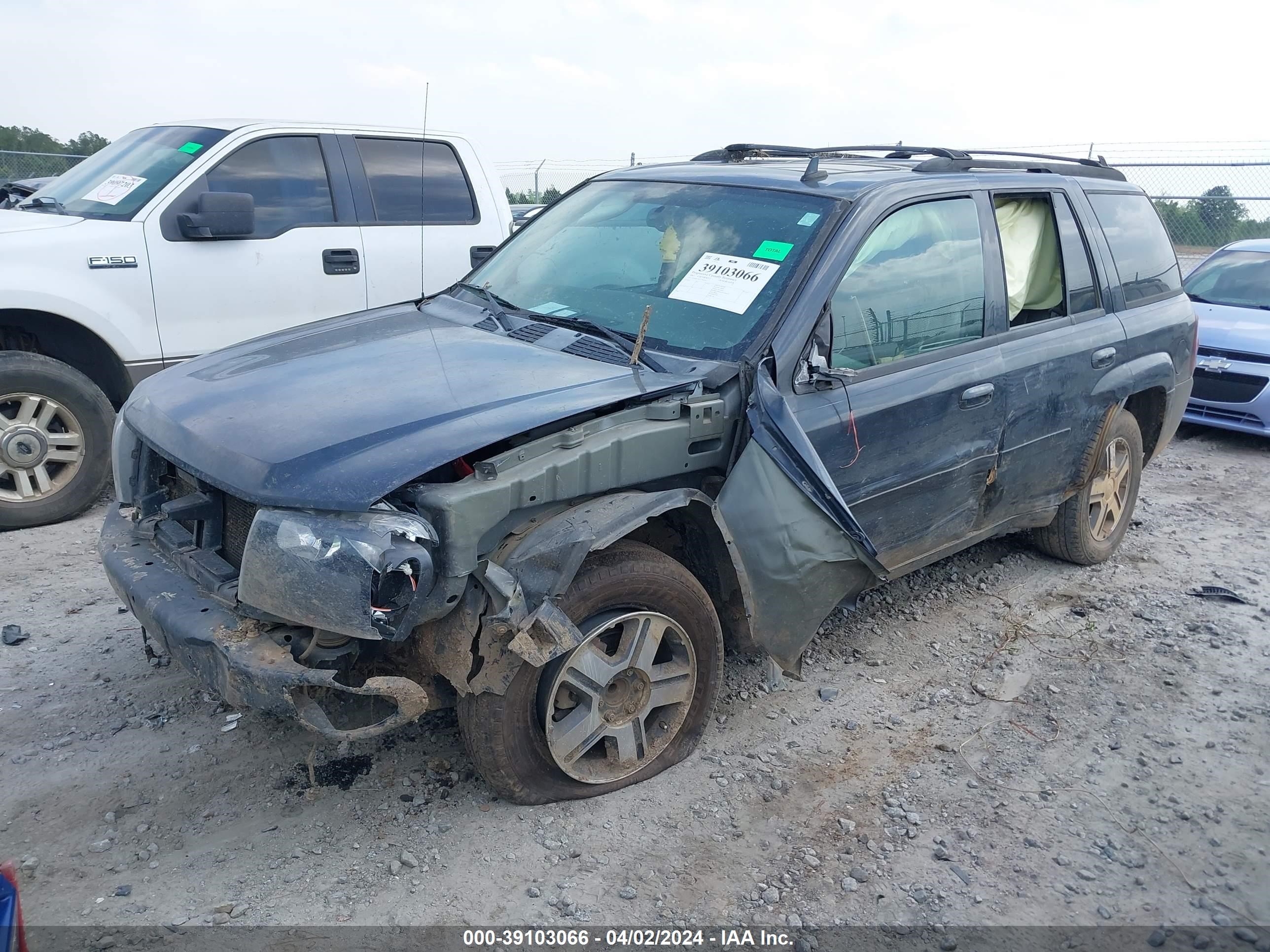 Photo 1 VIN: 1GNDS13S272306430 - CHEVROLET TRAILBLAZER 