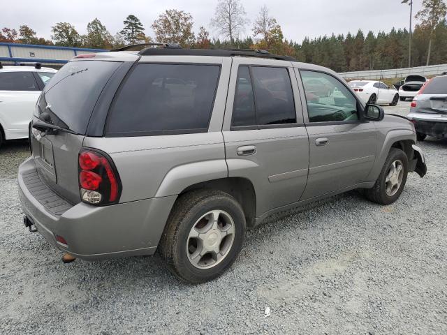 Photo 2 VIN: 1GNDS13S282134238 - CHEVROLET TRAILBLAZE 