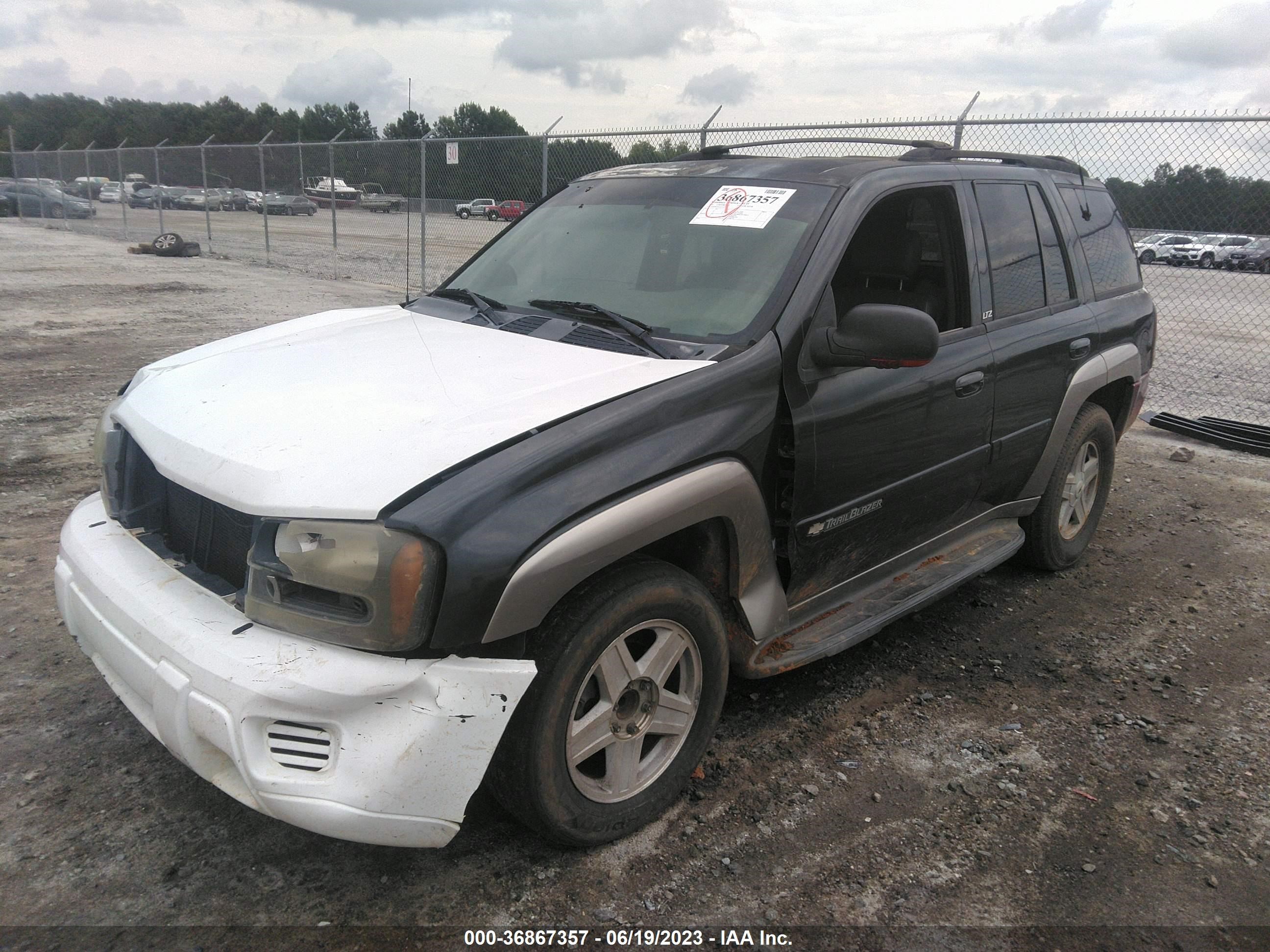 Photo 1 VIN: 1GNDS13S332135729 - CHEVROLET TRAILBLAZER 