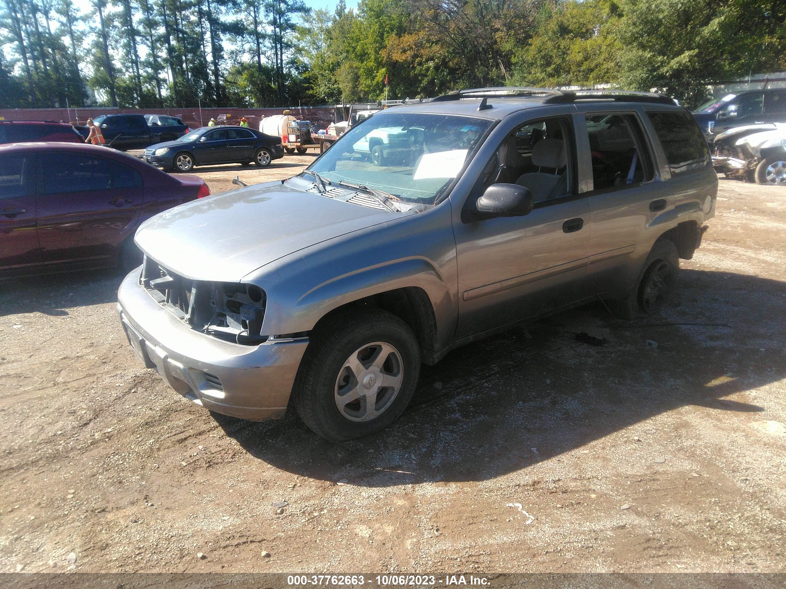 Photo 1 VIN: 1GNDS13S362153510 - CHEVROLET TRAILBLAZER 