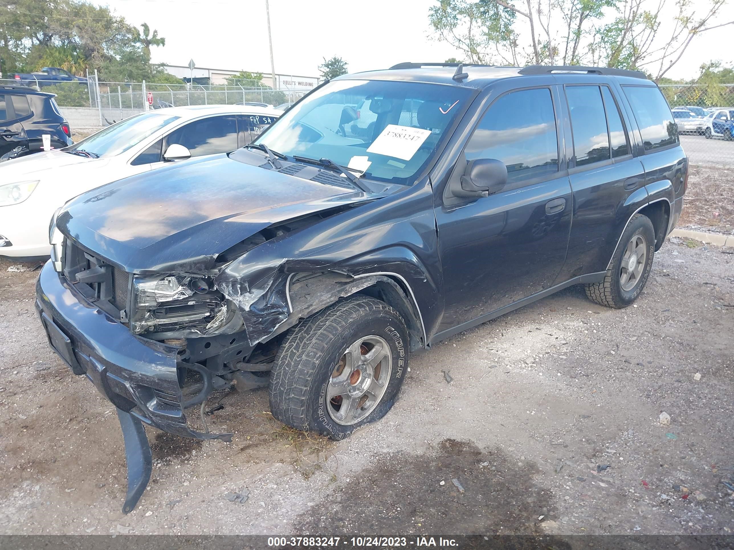 Photo 1 VIN: 1GNDS13S362163048 - CHEVROLET TRAILBLAZER 