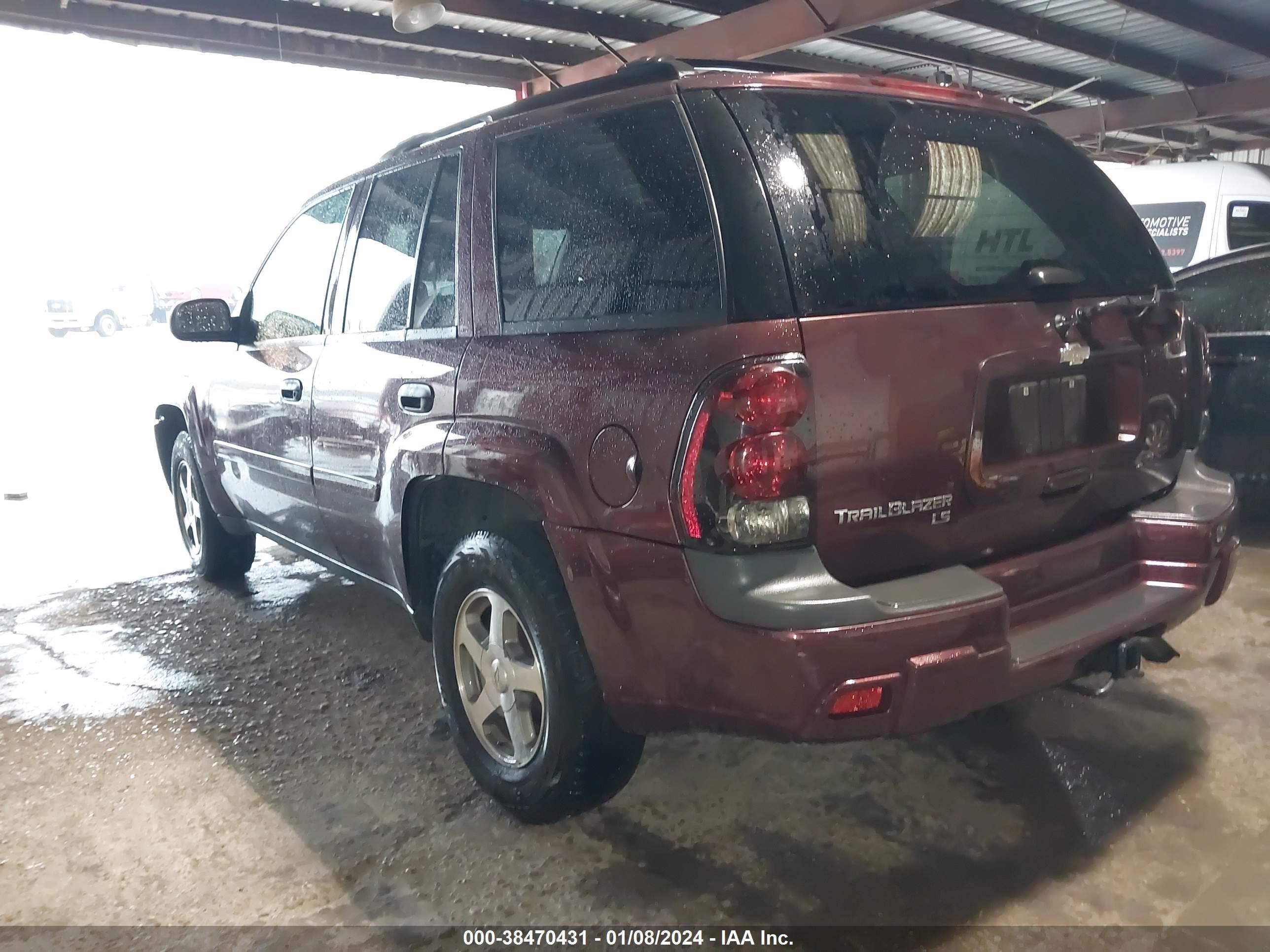 Photo 2 VIN: 1GNDS13S362217657 - CHEVROLET TRAILBLAZER 