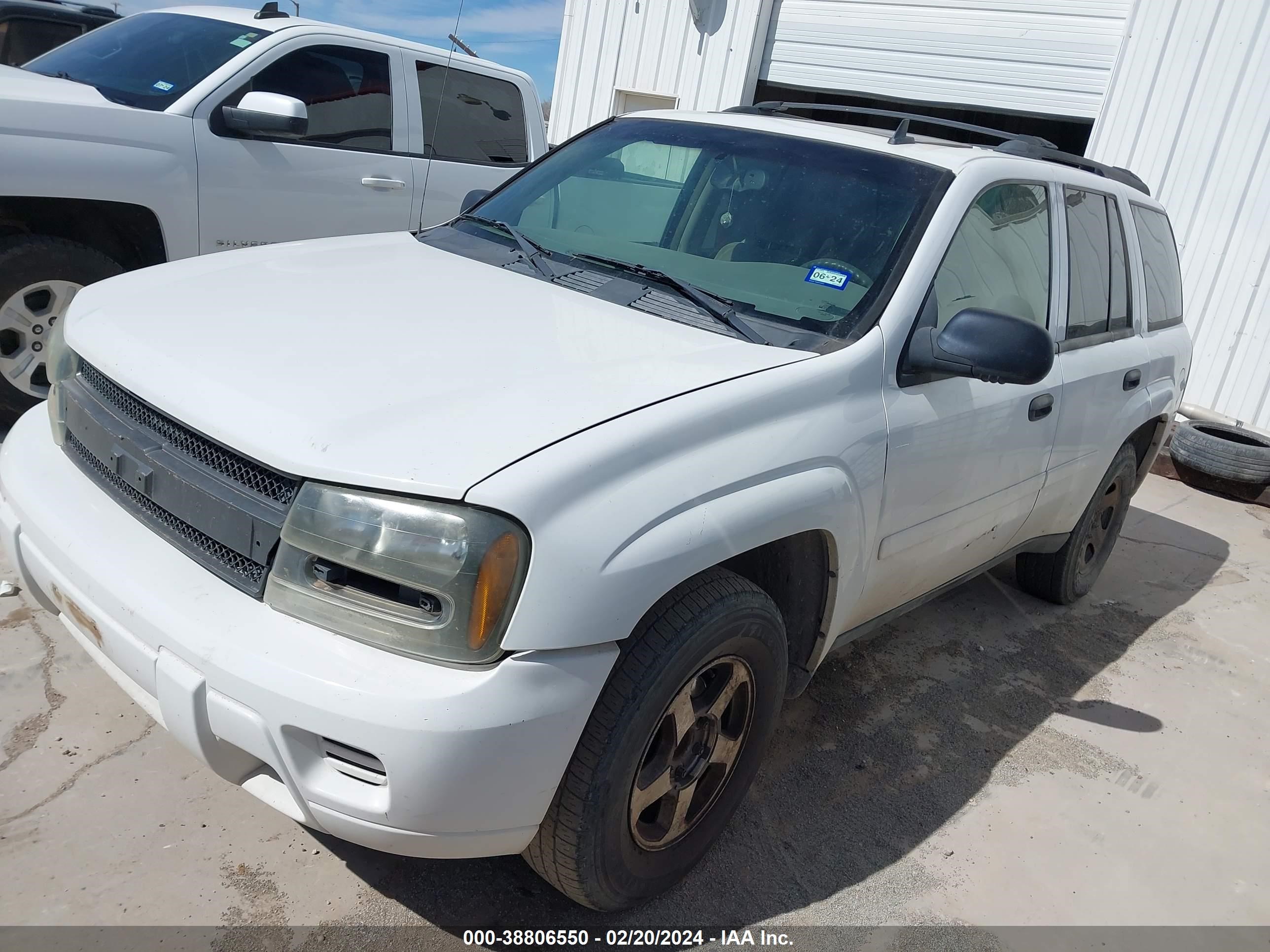 Photo 1 VIN: 1GNDS13S362237682 - CHEVROLET TRAILBLAZER 