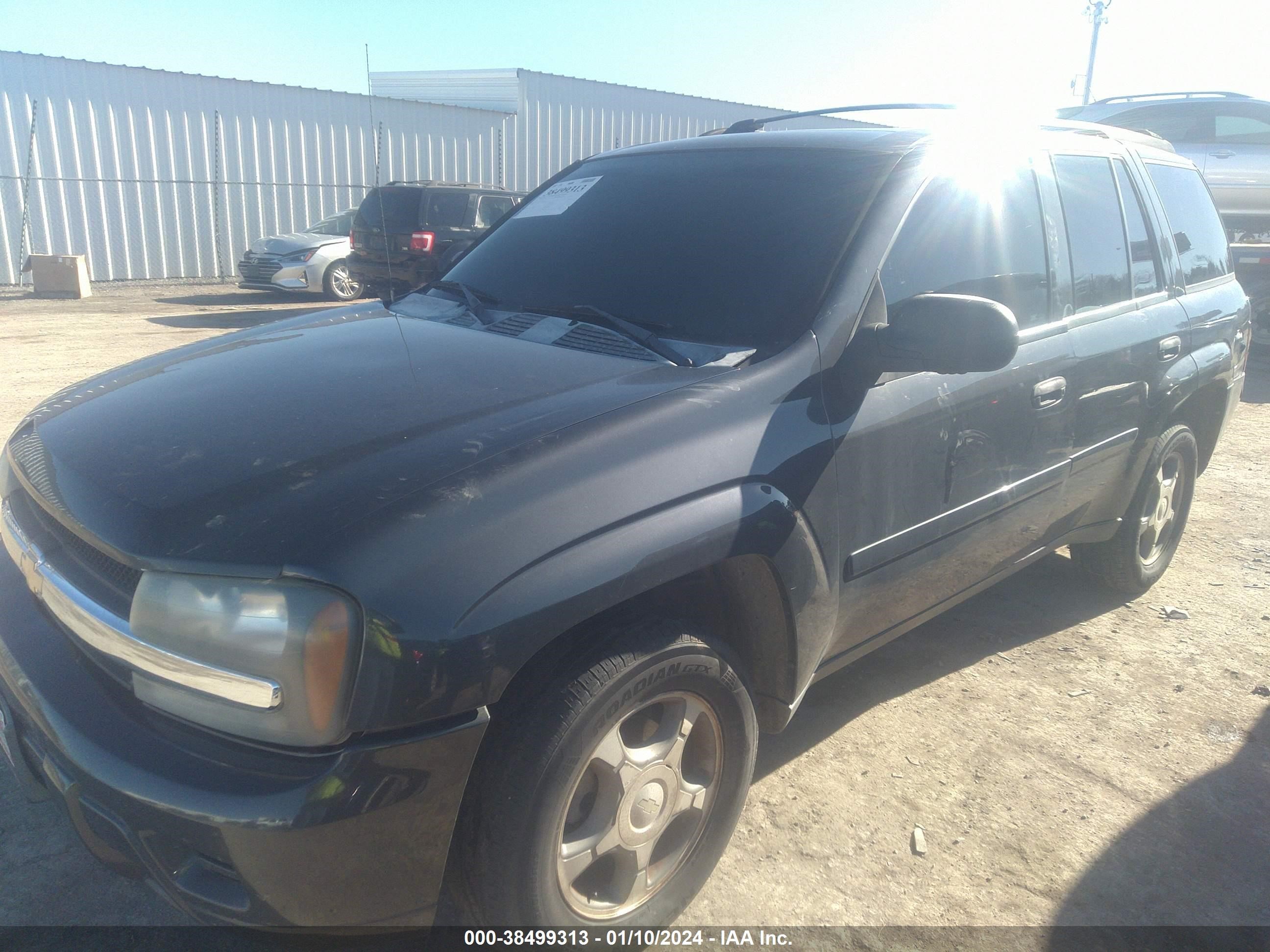 Photo 1 VIN: 1GNDS13S372158692 - CHEVROLET TRAILBLAZER 