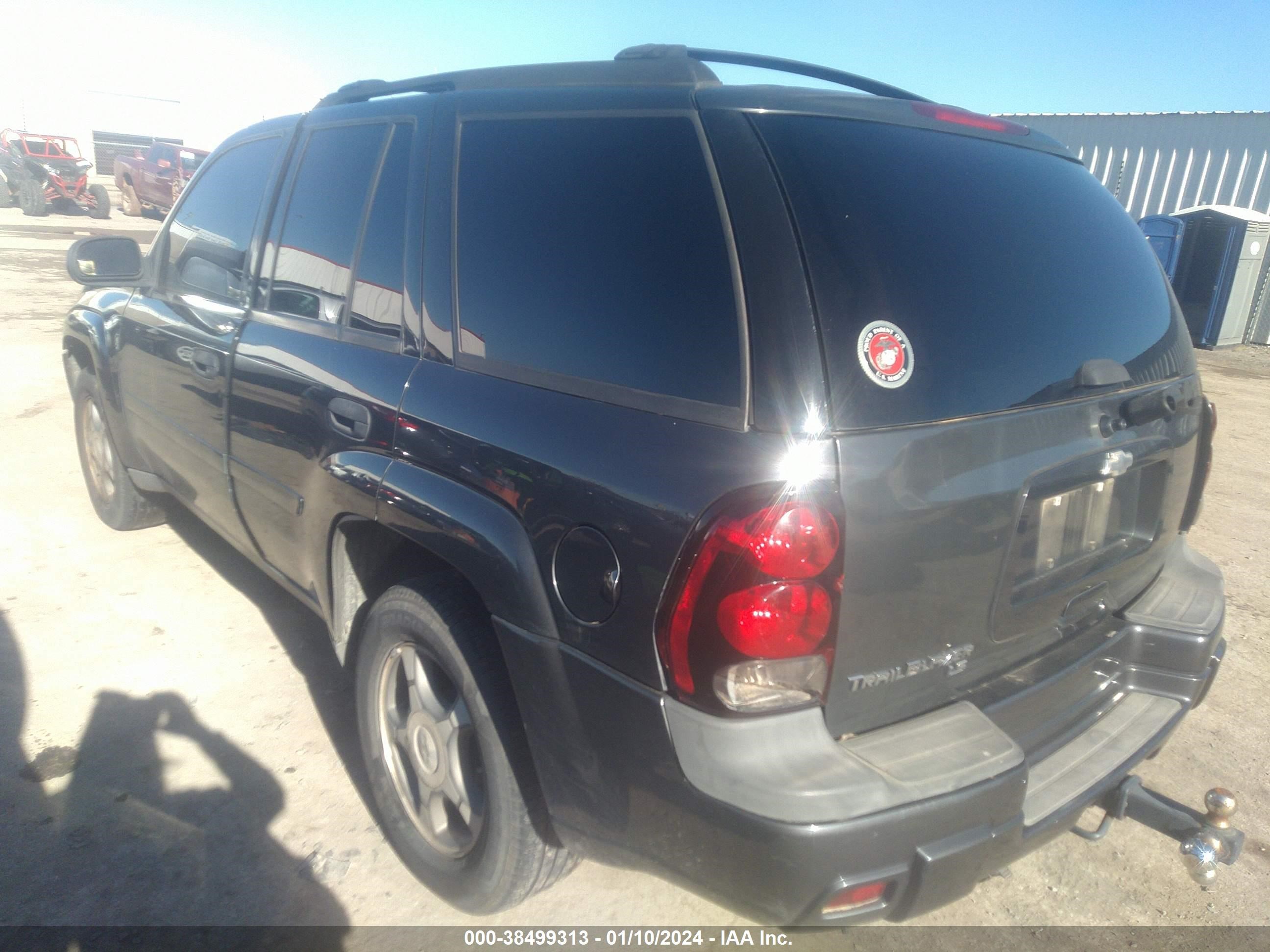 Photo 2 VIN: 1GNDS13S372158692 - CHEVROLET TRAILBLAZER 