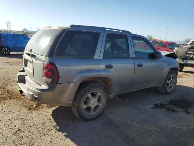 Photo 2 VIN: 1GNDS13S372249980 - CHEVROLET TRAILBLAZE 