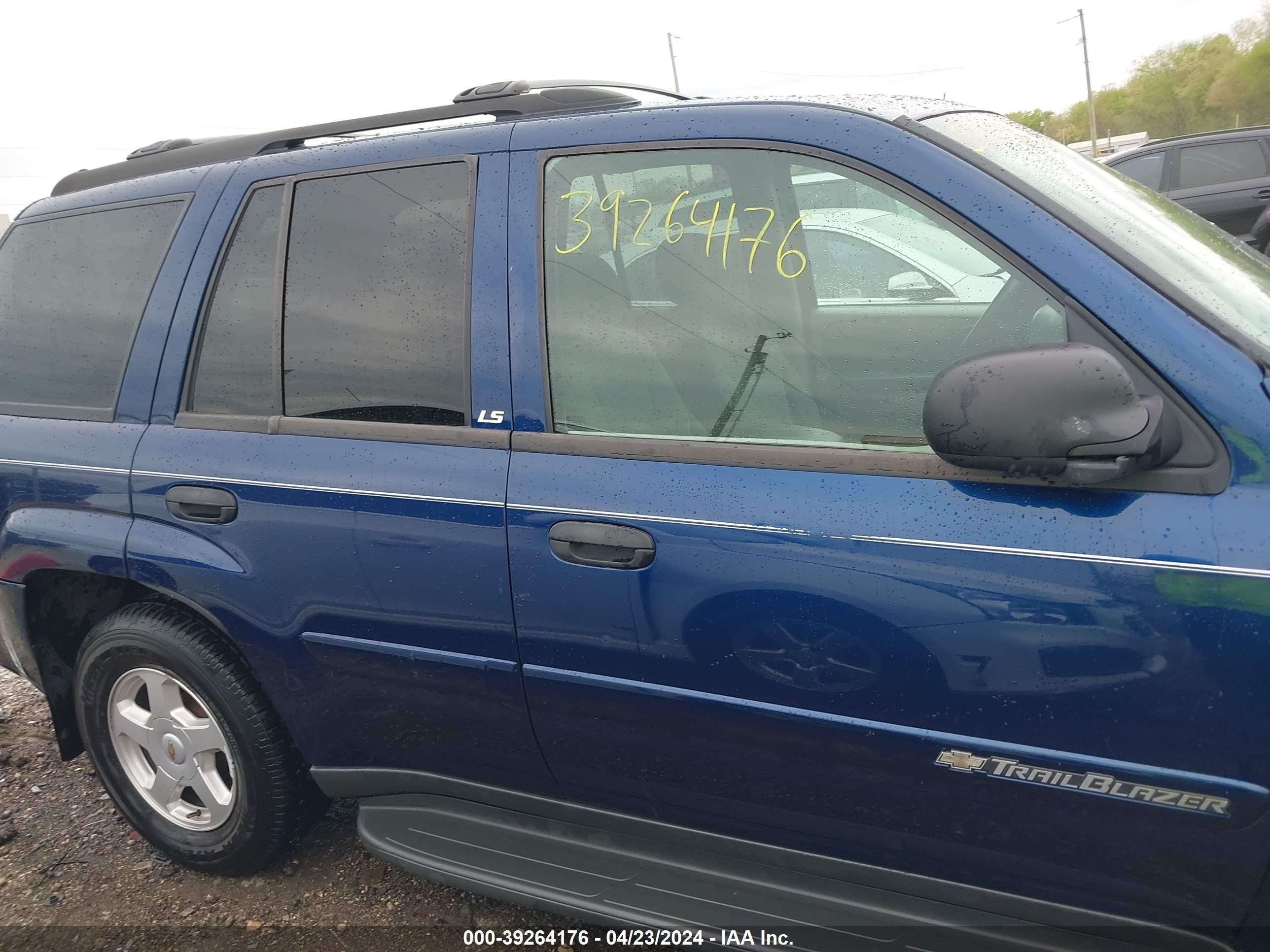 Photo 13 VIN: 1GNDS13S422399931 - CHEVROLET TRAILBLAZER 