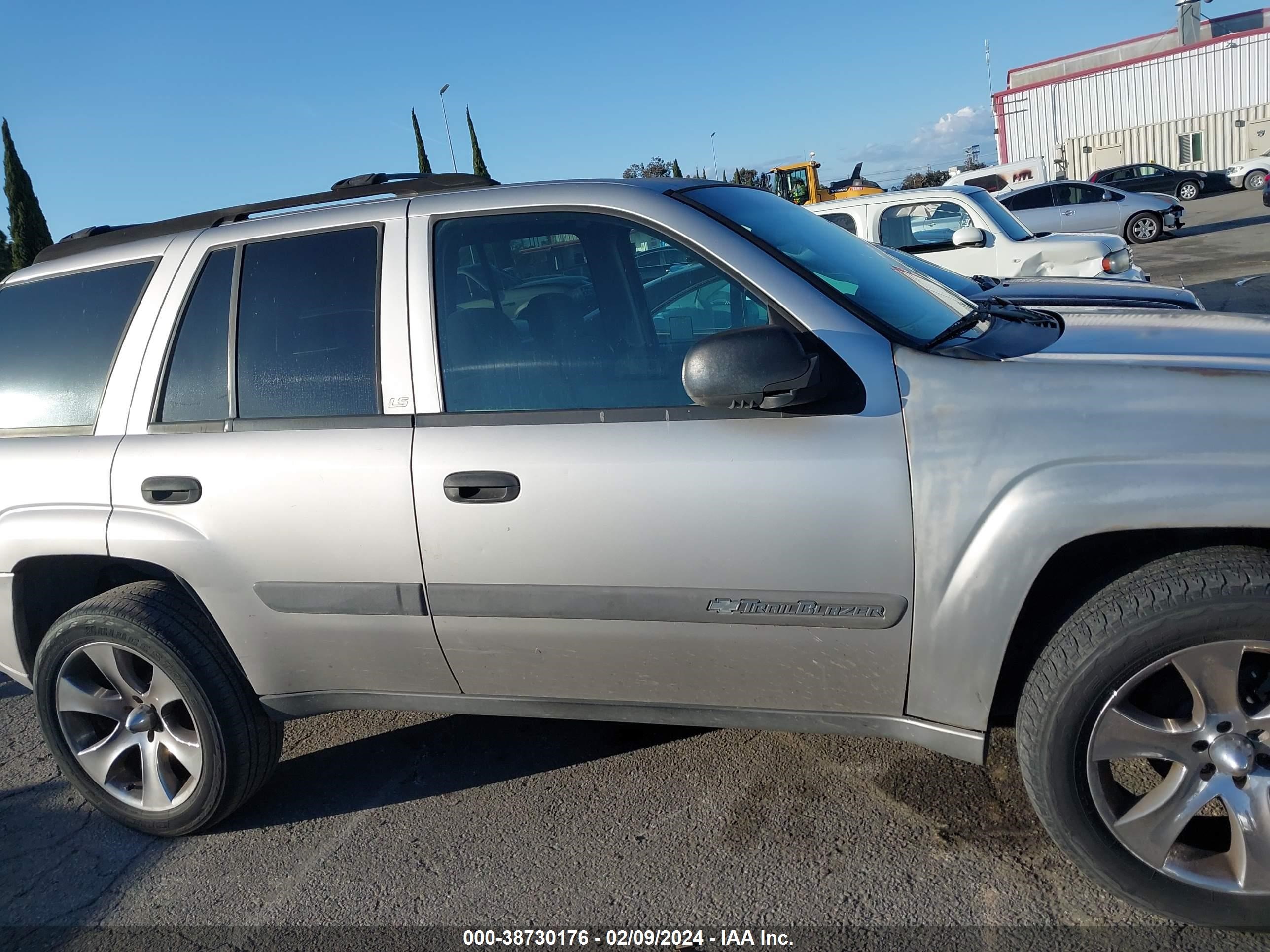 Photo 12 VIN: 1GNDS13S442145509 - CHEVROLET TRAILBLAZER 