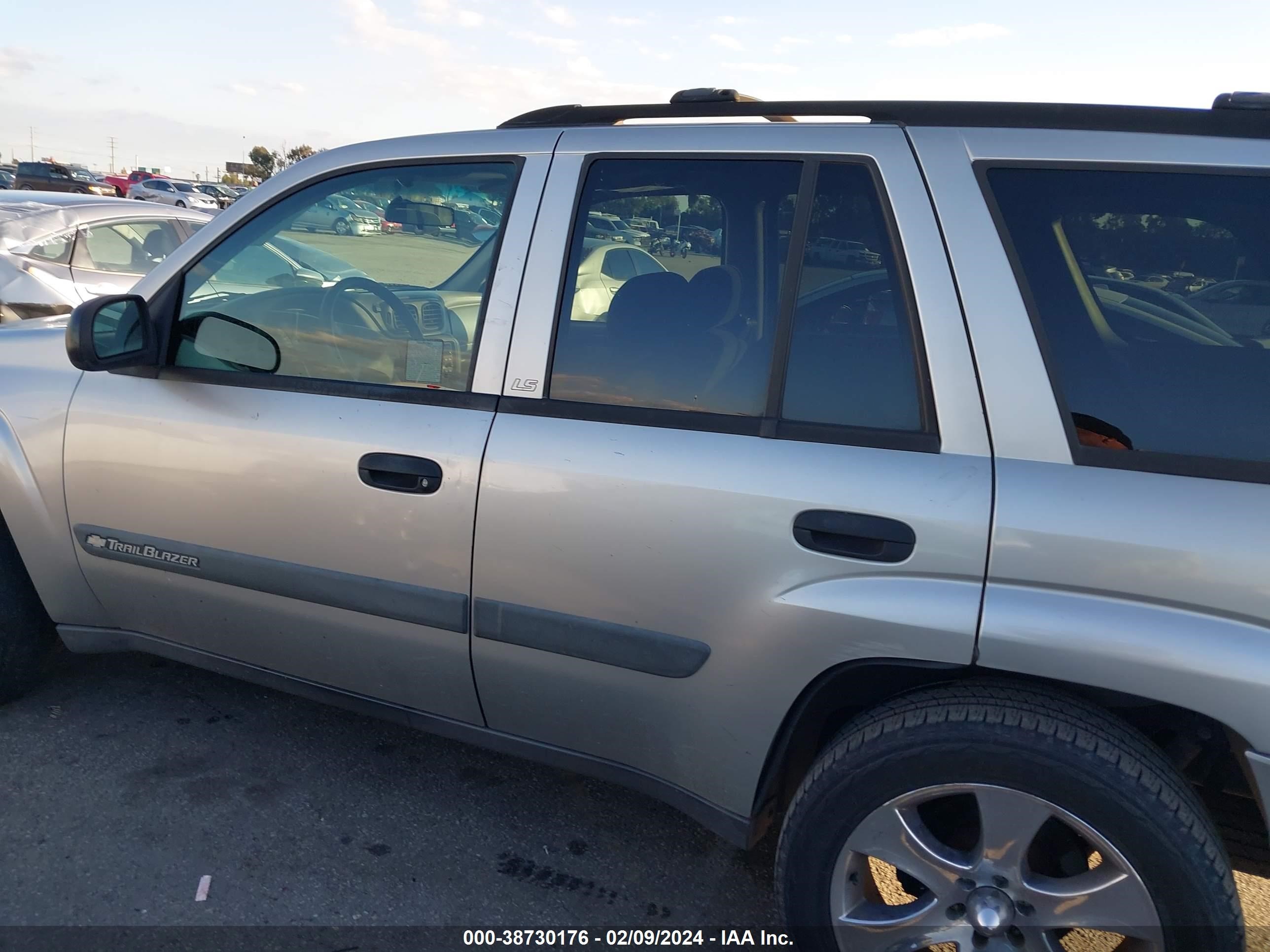 Photo 13 VIN: 1GNDS13S442145509 - CHEVROLET TRAILBLAZER 