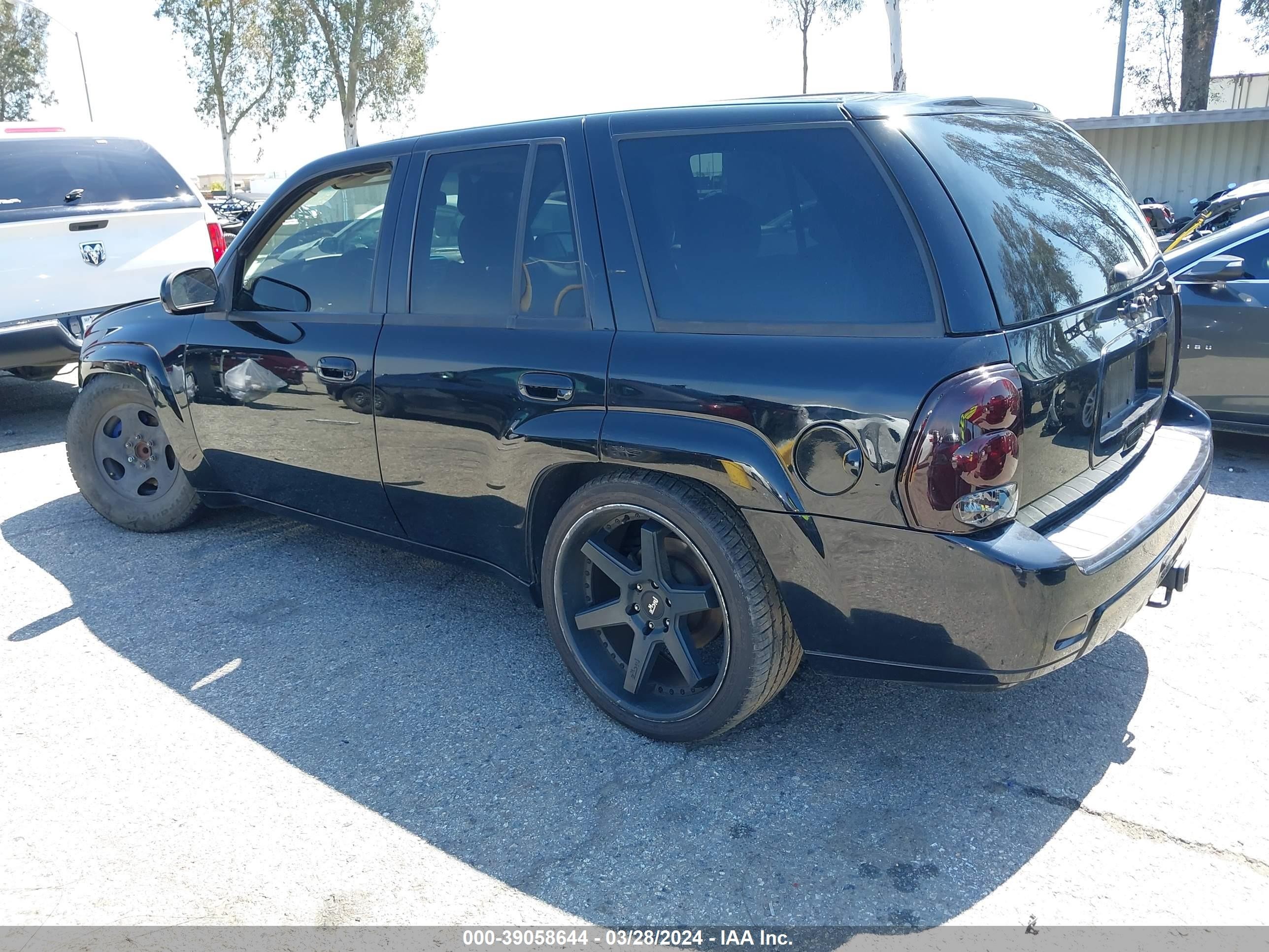 Photo 2 VIN: 1GNDS13S442156493 - CHEVROLET TRAILBLAZER 