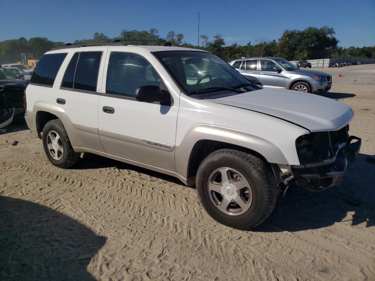 Photo 3 VIN: 1GNDS13S442189090 - CHEVROLET TRAILBLAZER 