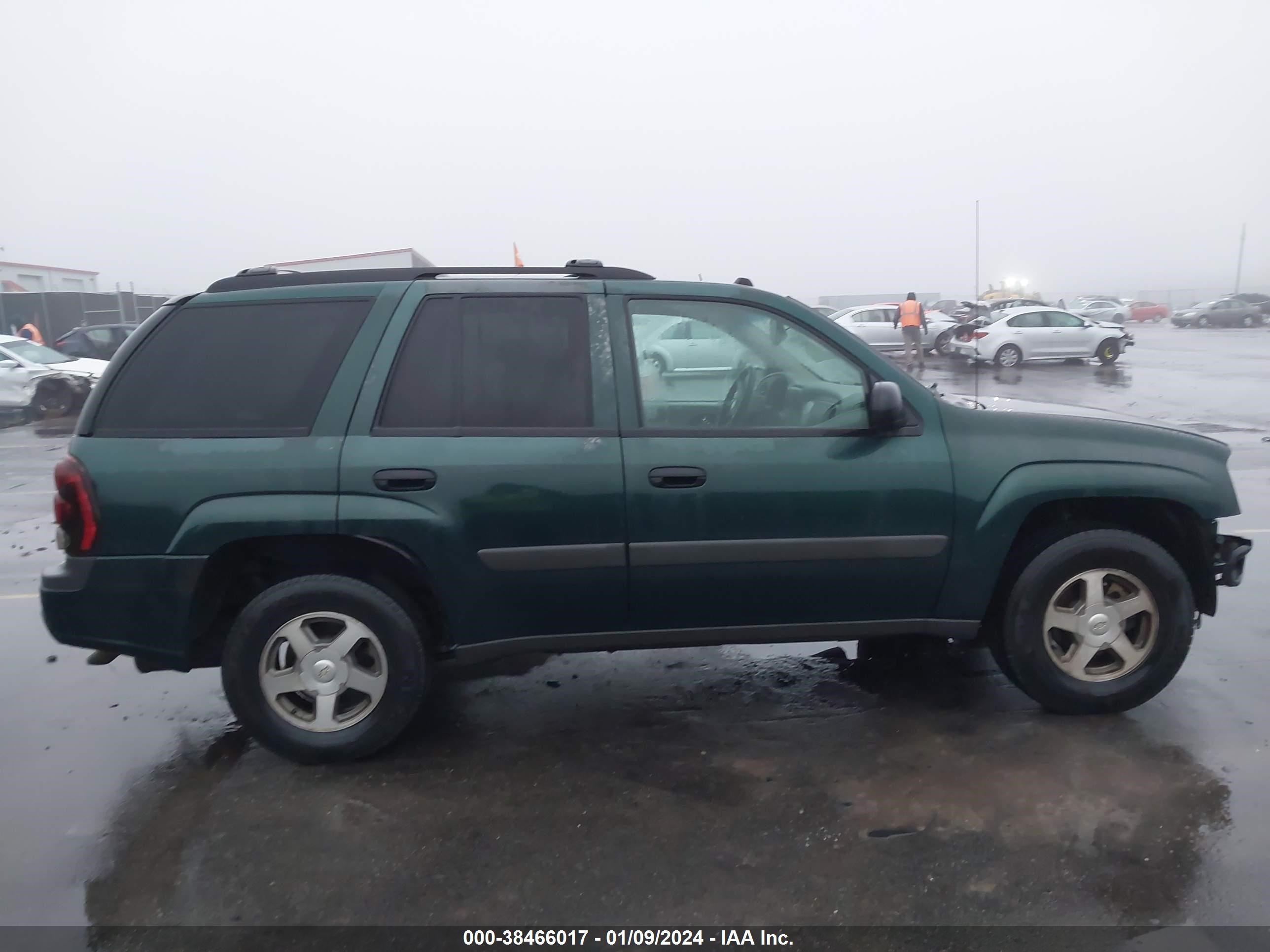 Photo 13 VIN: 1GNDS13S452287294 - CHEVROLET TRAILBLAZER 