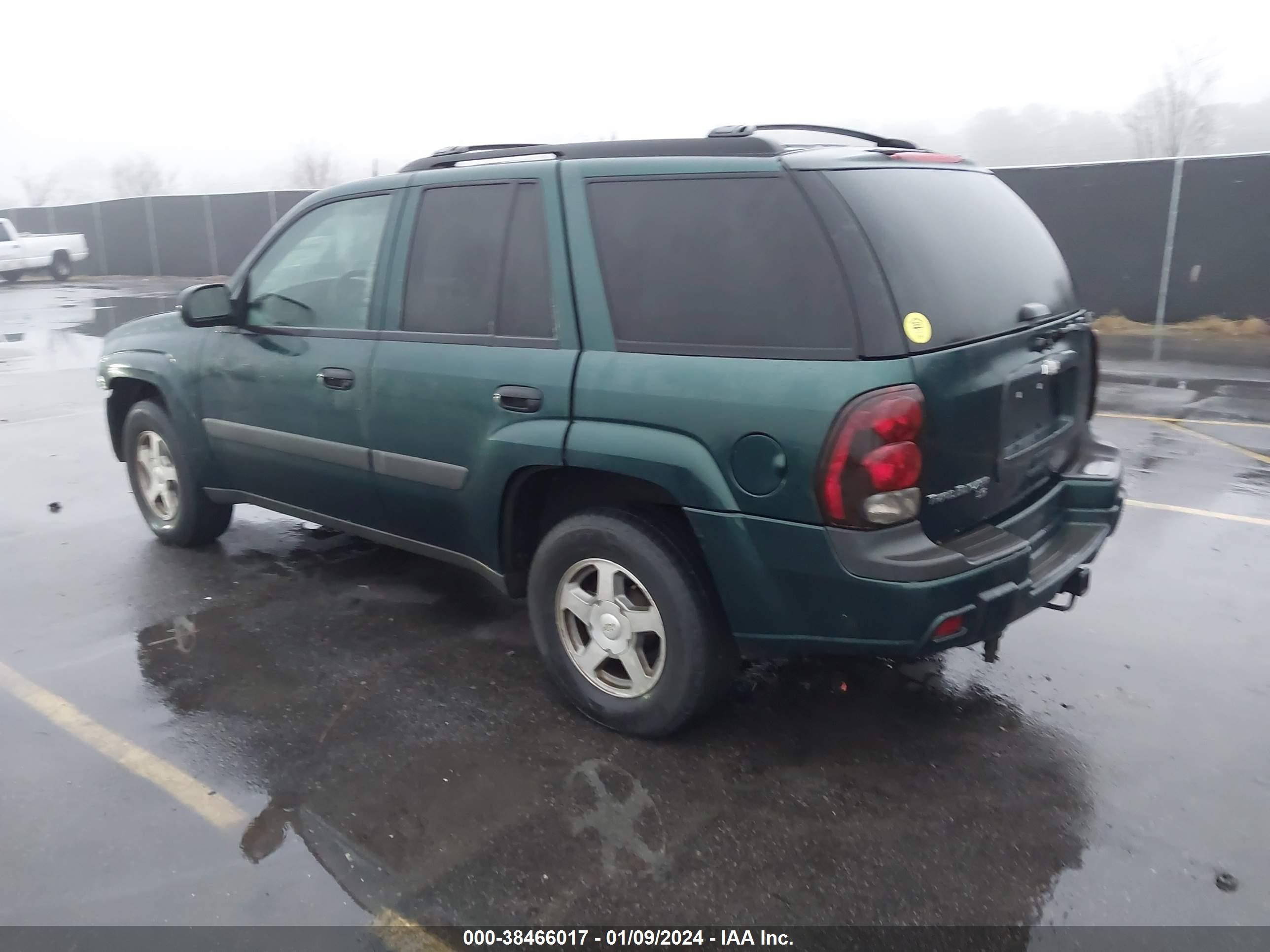 Photo 2 VIN: 1GNDS13S452287294 - CHEVROLET TRAILBLAZER 