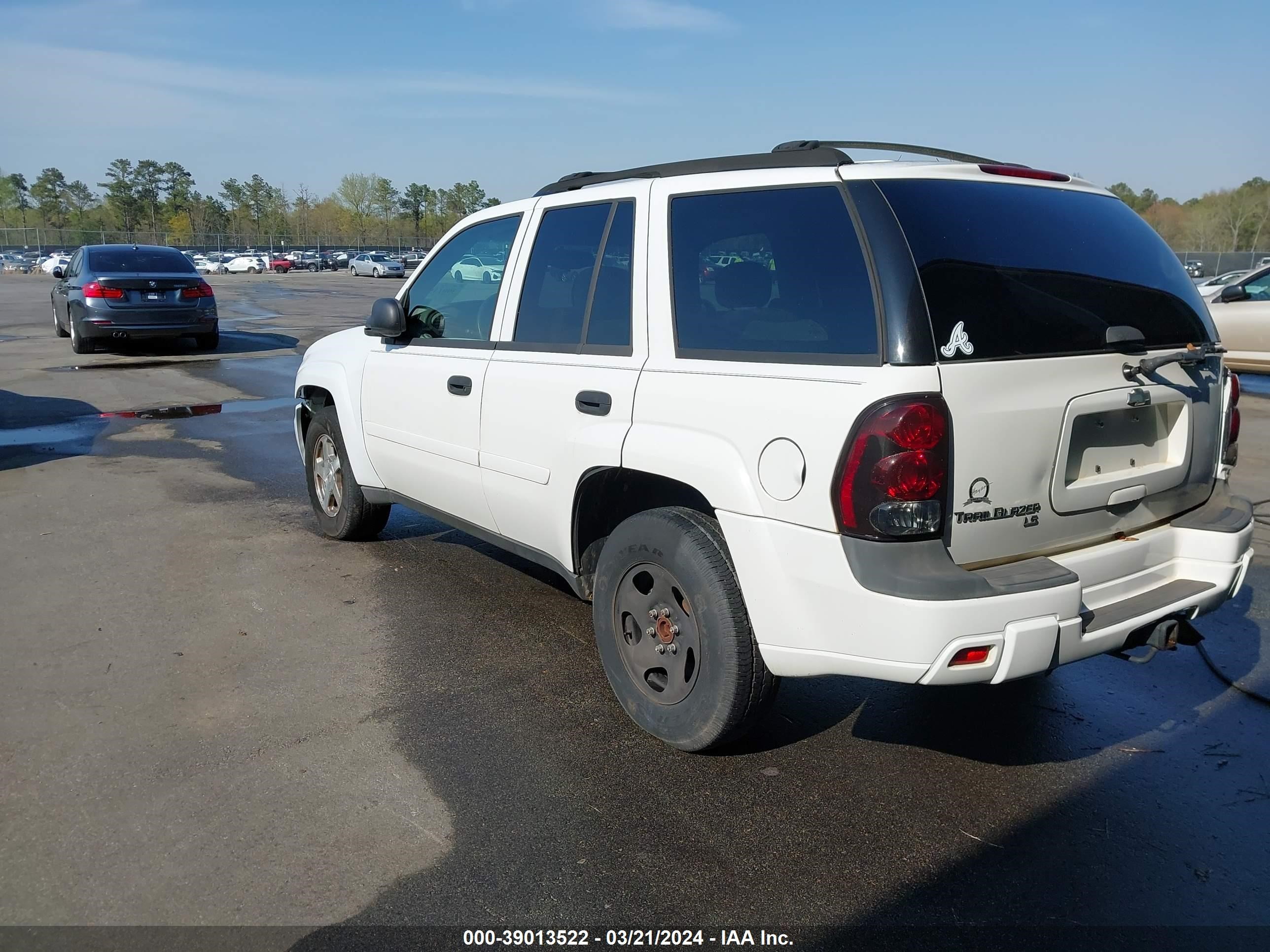 Photo 2 VIN: 1GNDS13S462145321 - CHEVROLET TRAILBLAZER 