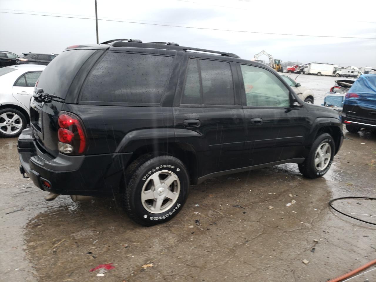 Photo 2 VIN: 1GNDS13S462195331 - CHEVROLET TRAILBLAZER 